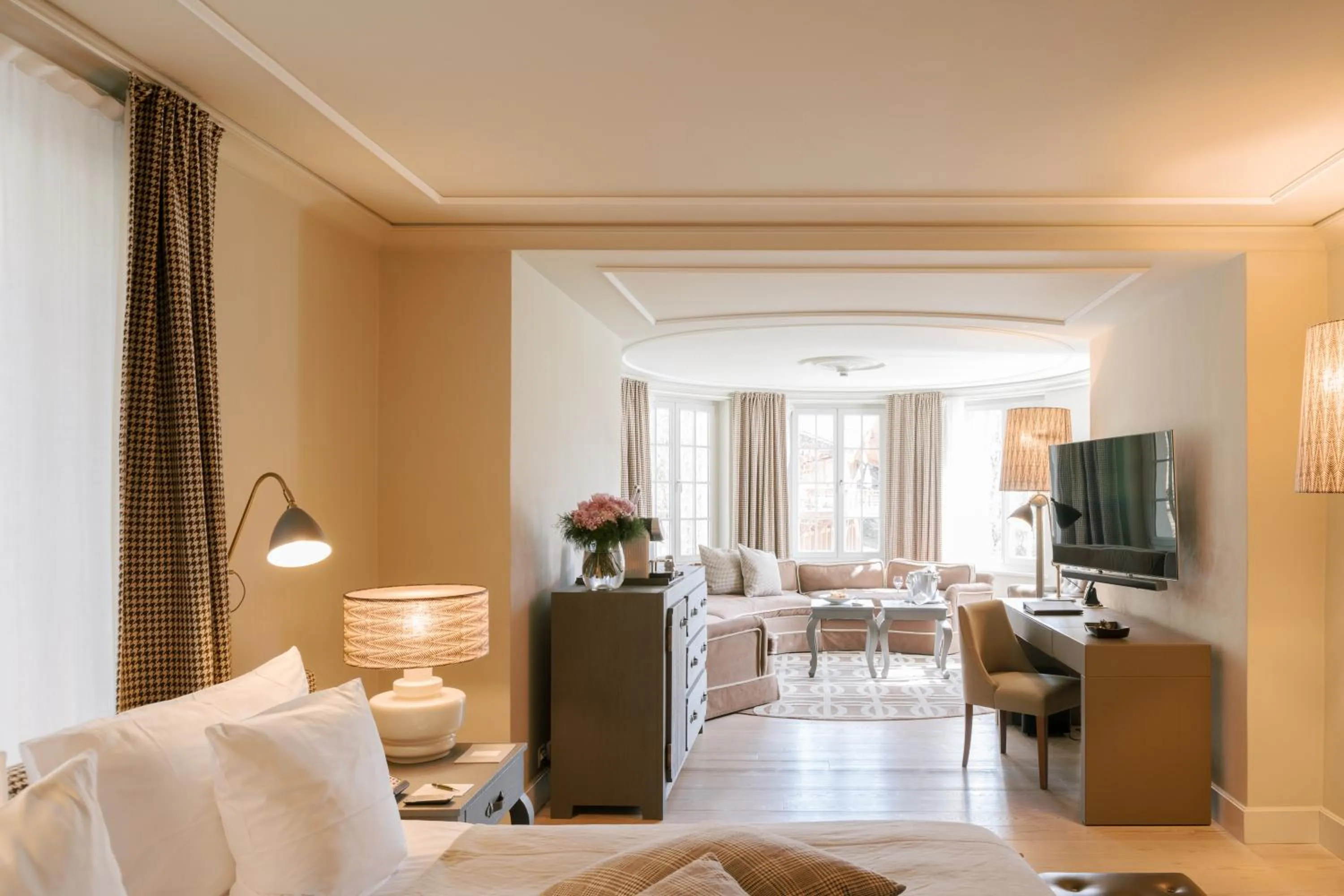 Property building in Le Grand Bellevue