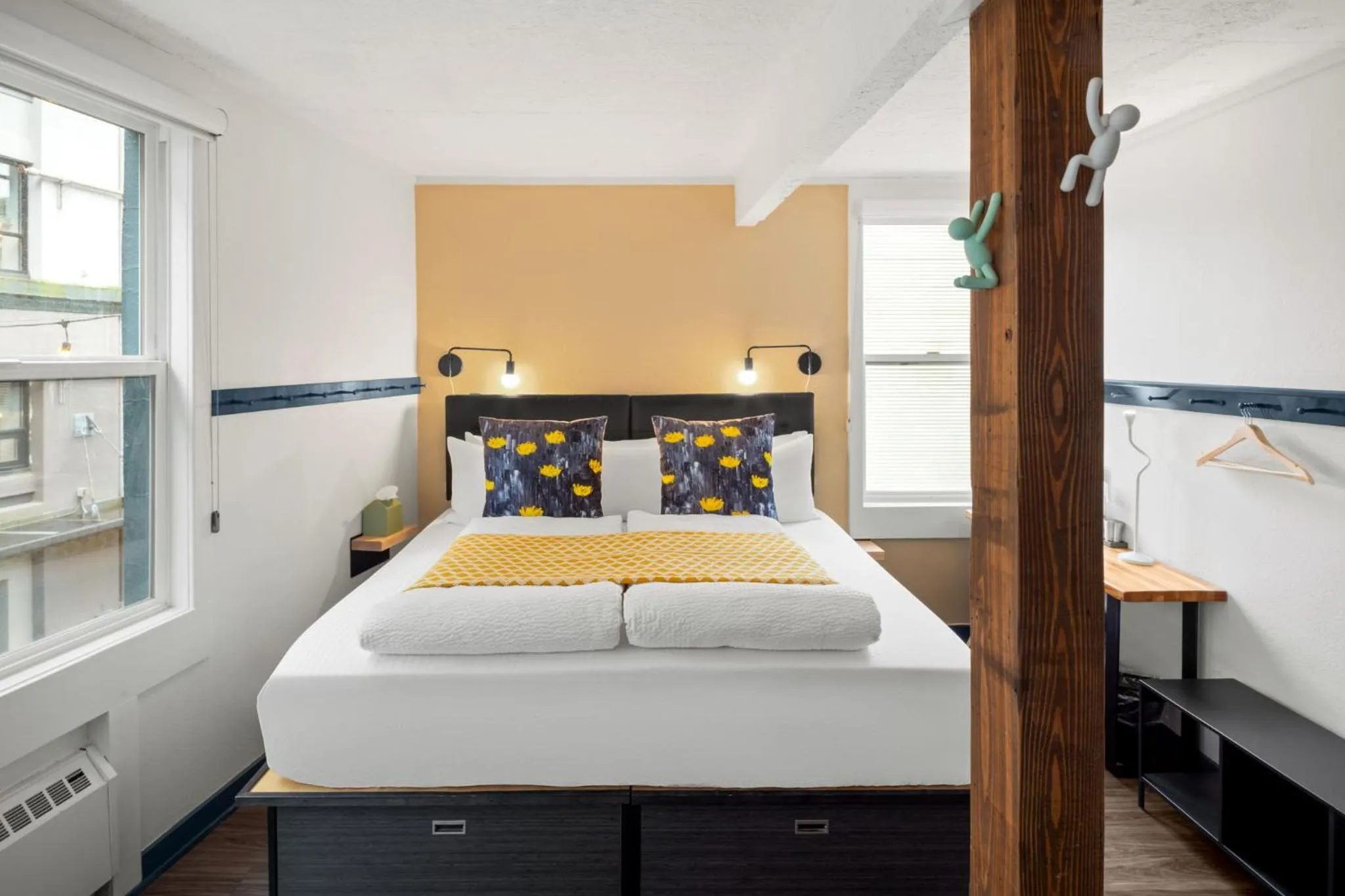 Bed in Silverbow Inn