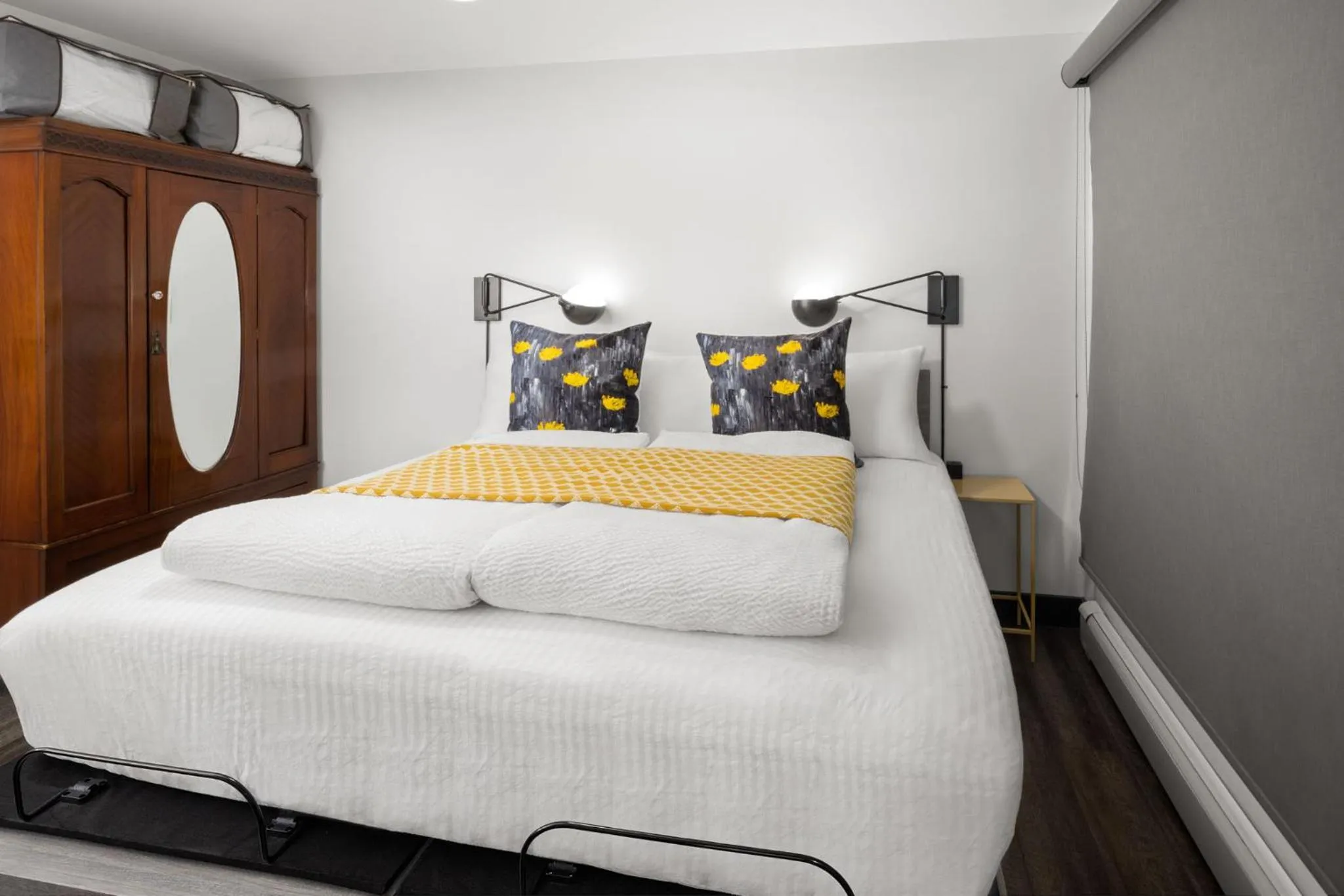 Bed in Silverbow Inn