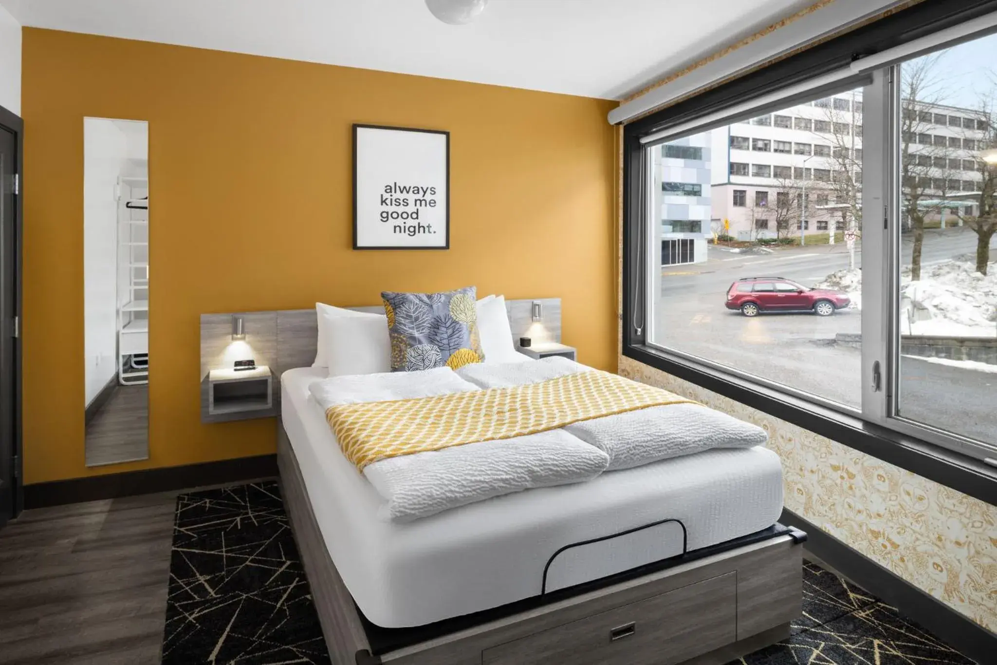 Superior Queen Room in Silverbow Inn Superior Queen Room in Silverbow Inn