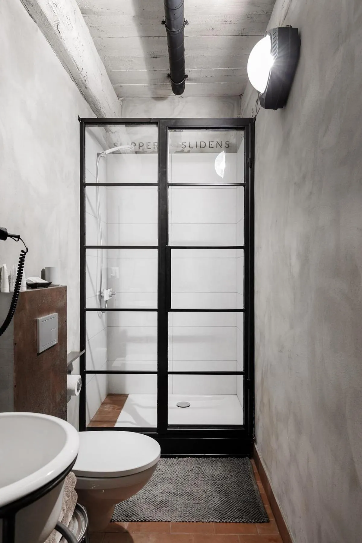 Shower in Noliktava No 5