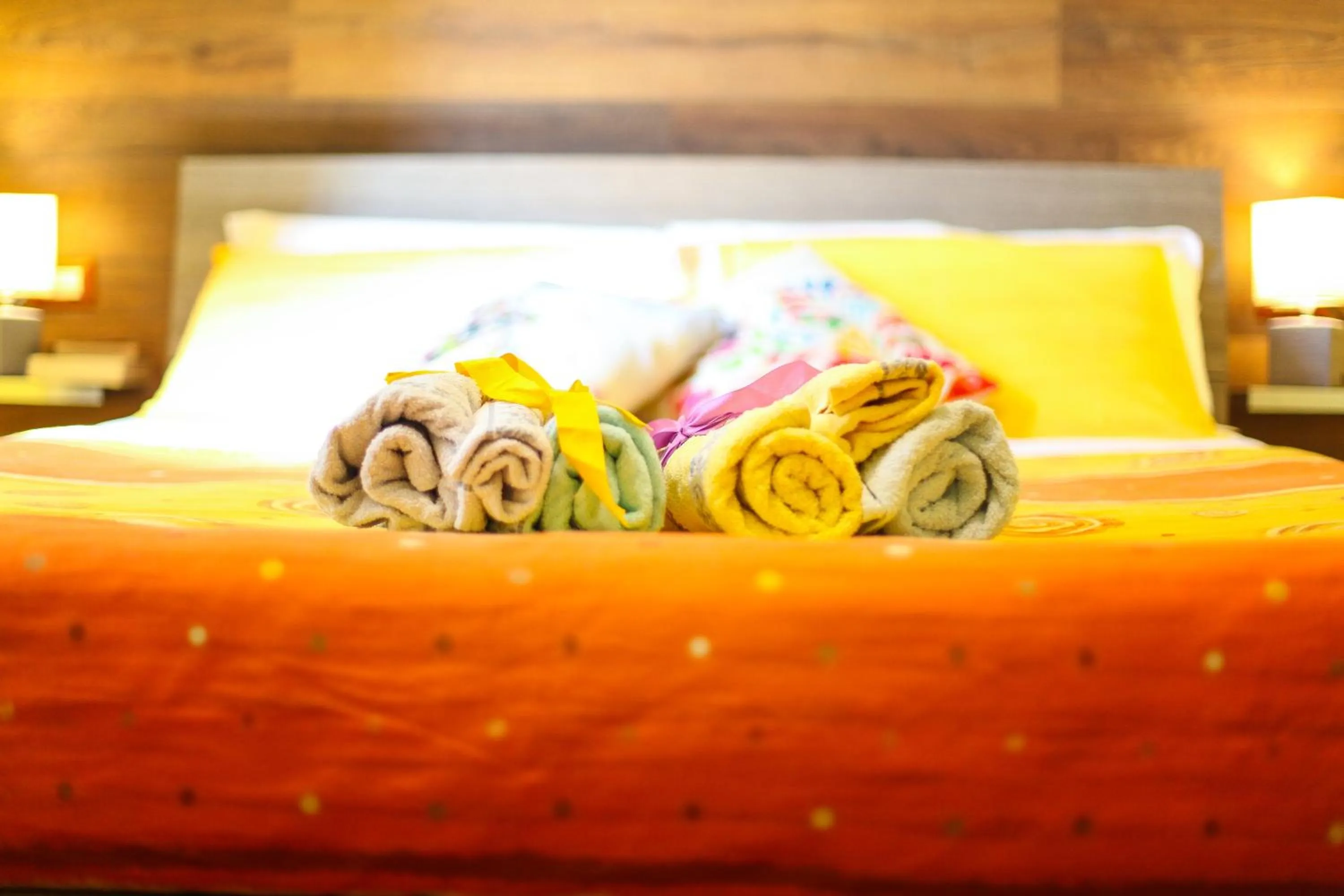 Bed in Non ci resta che Napoli