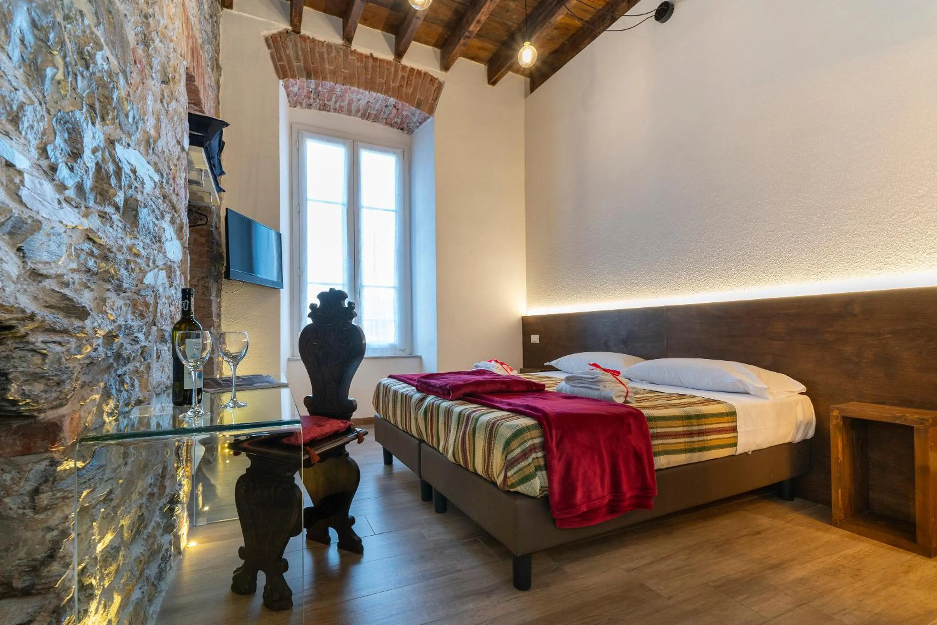 Photo of the whole room, Bed in Affittacamere Superior del Golfo e delle 5 Terre