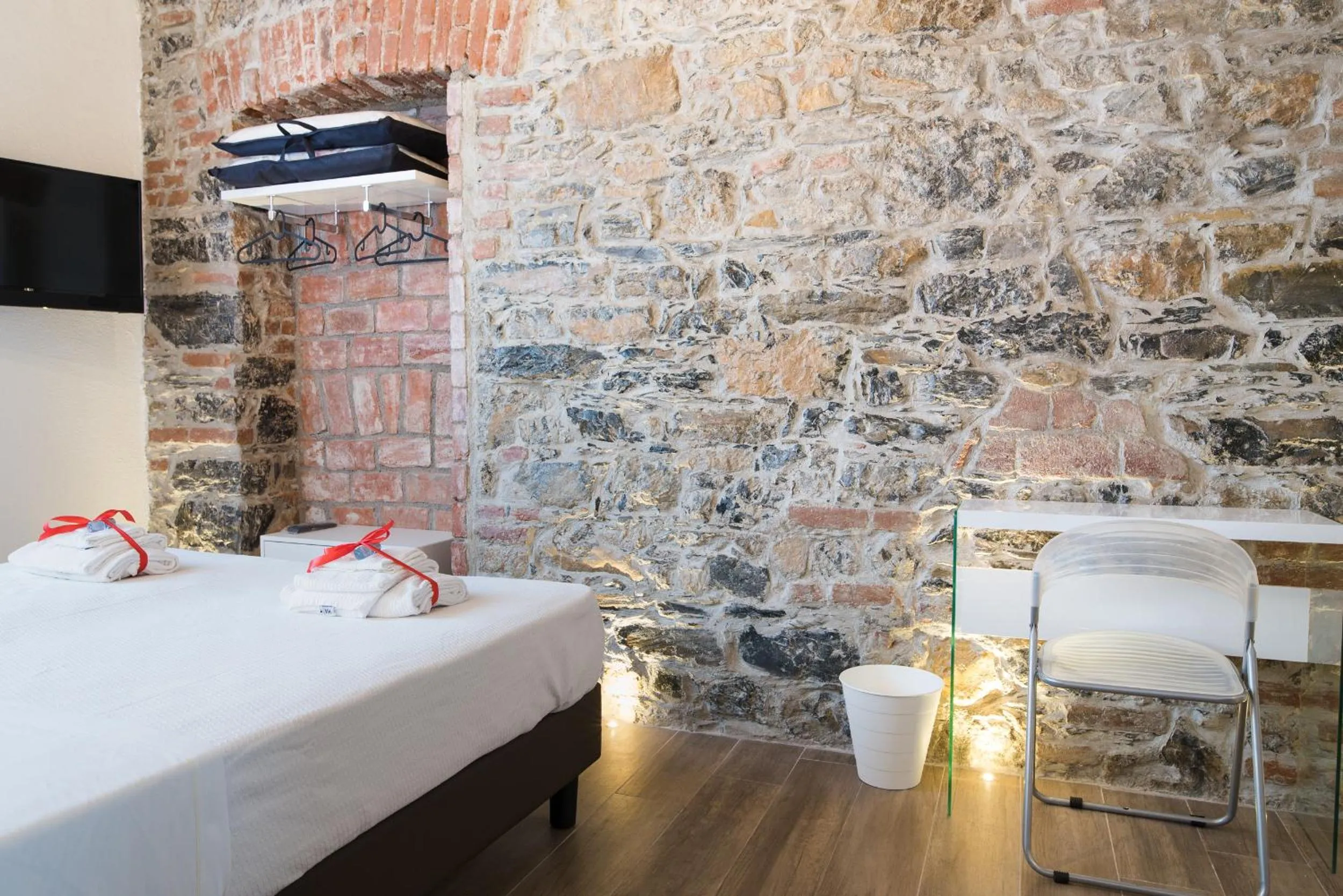 Decorative detail, Bed in Affittacamere Superior del Golfo e delle 5 Terre