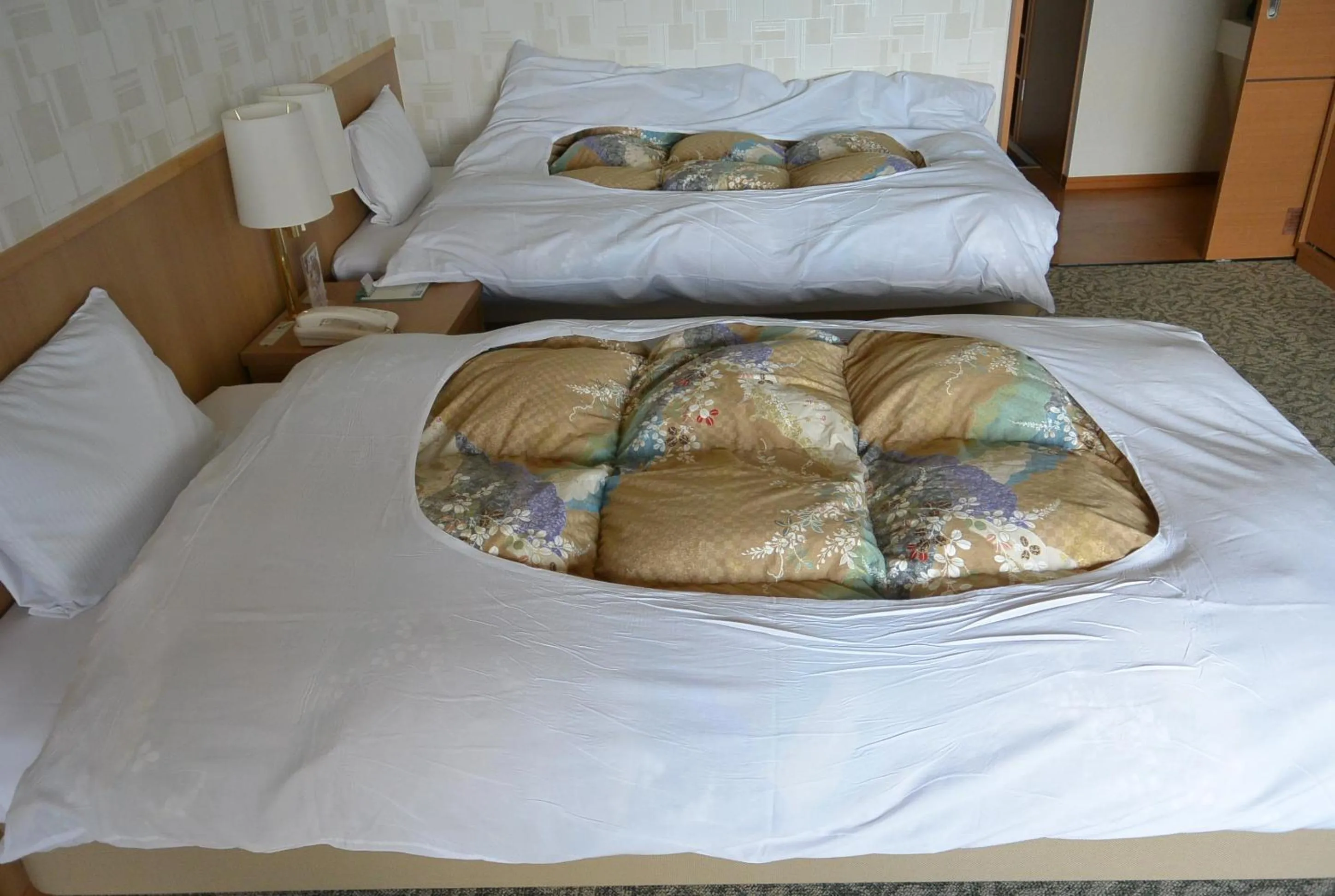 Bed in Toya Kanko Hotel