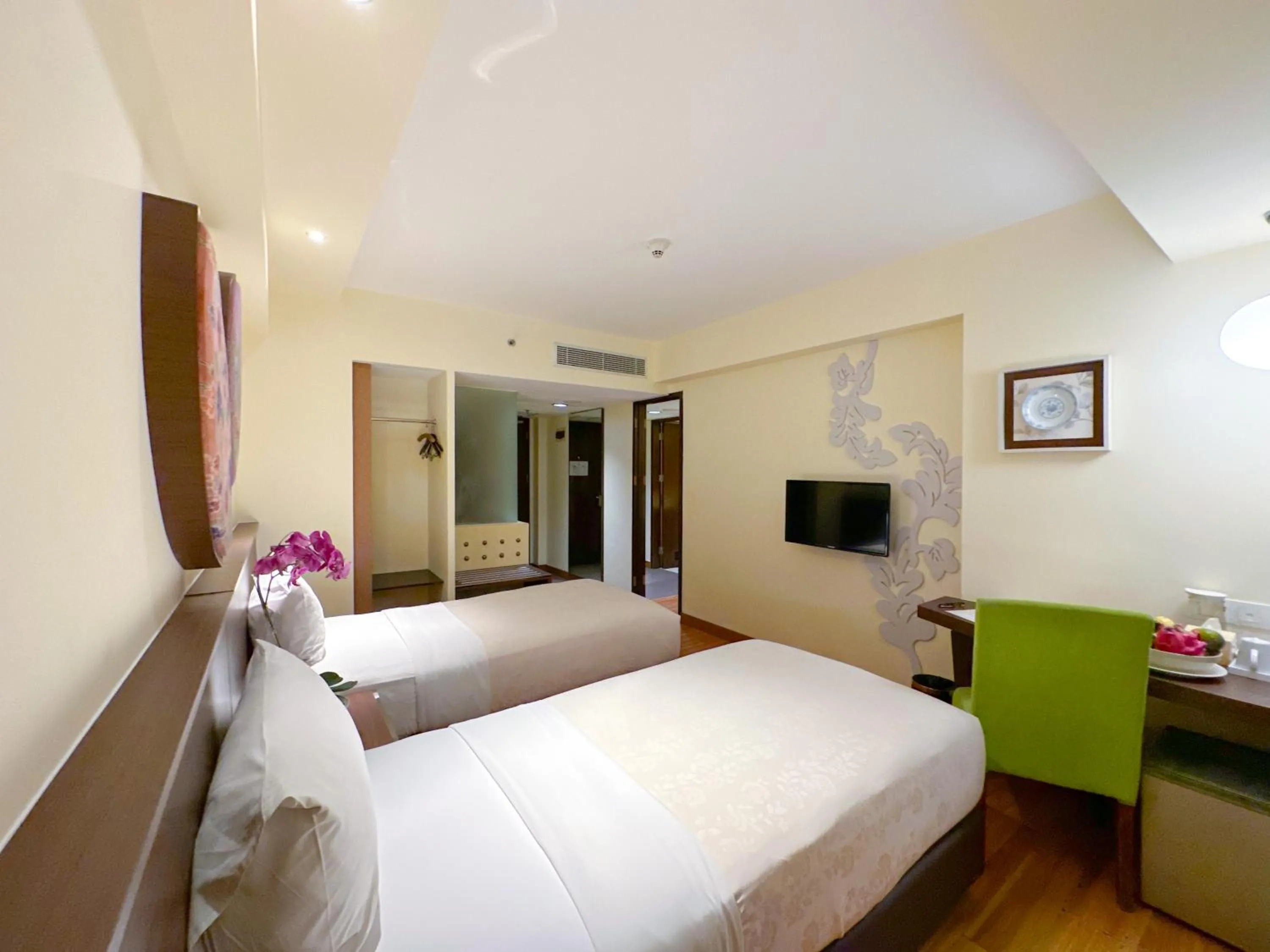 Bed in Atanaya Kuta Bali