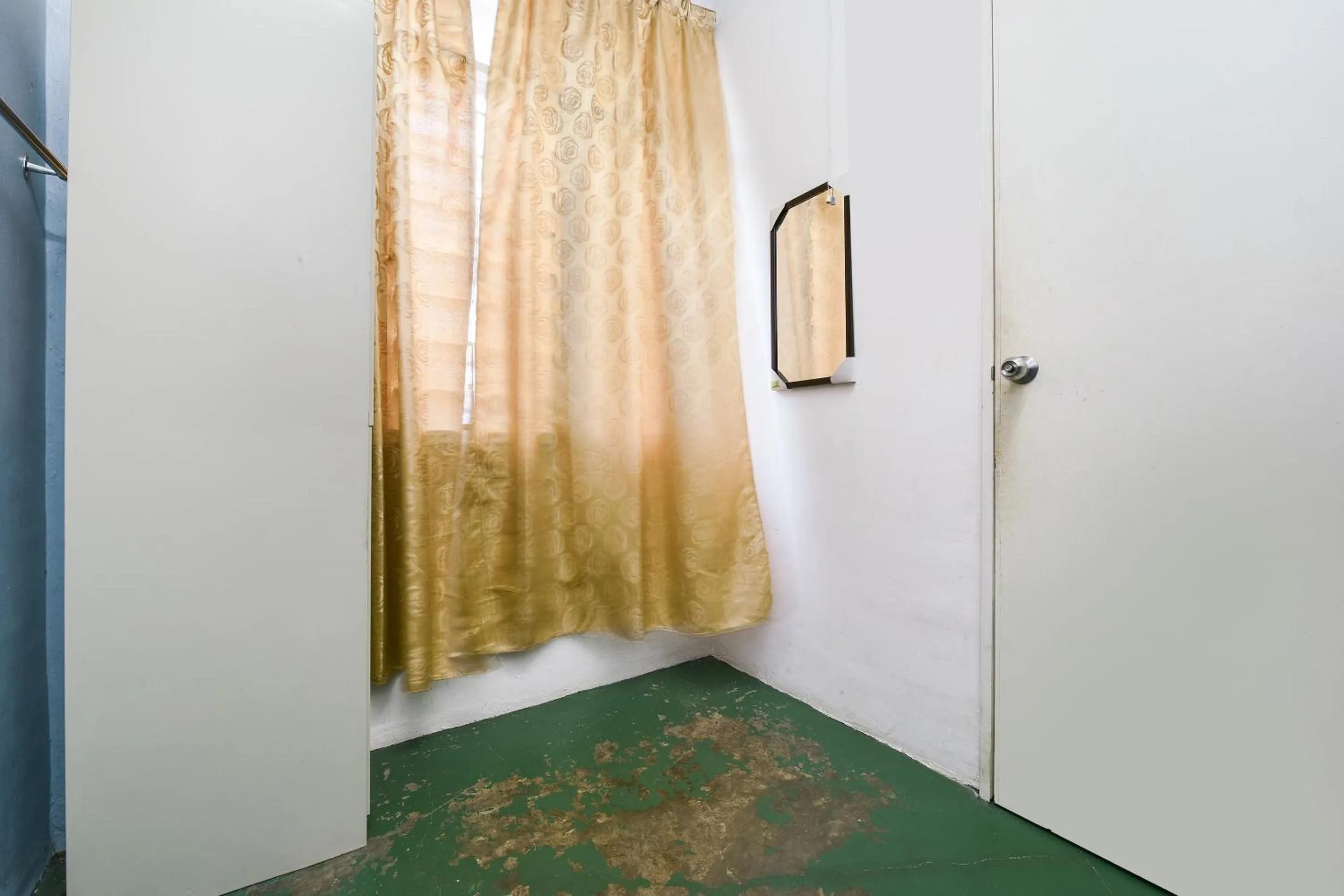 Bedroom in Hotel O Kuantan Backpackers