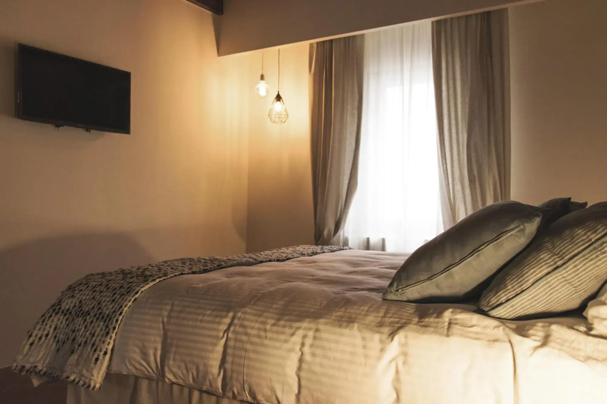 Cece Nove - Sotto l'Arco Cece Nove - Sotto l'Arco