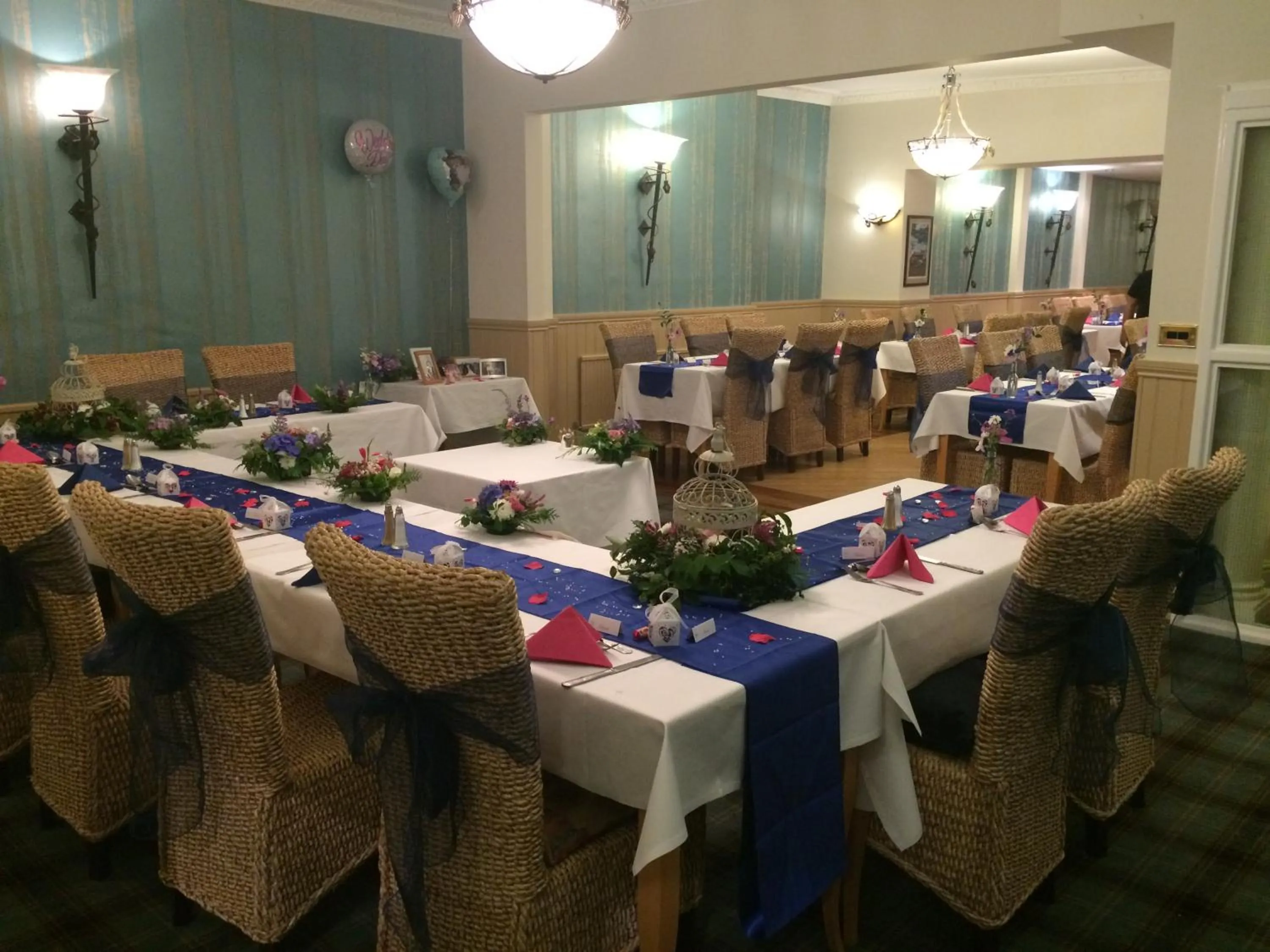 Dining area in Gwesty'r Marine Hotel & Spa