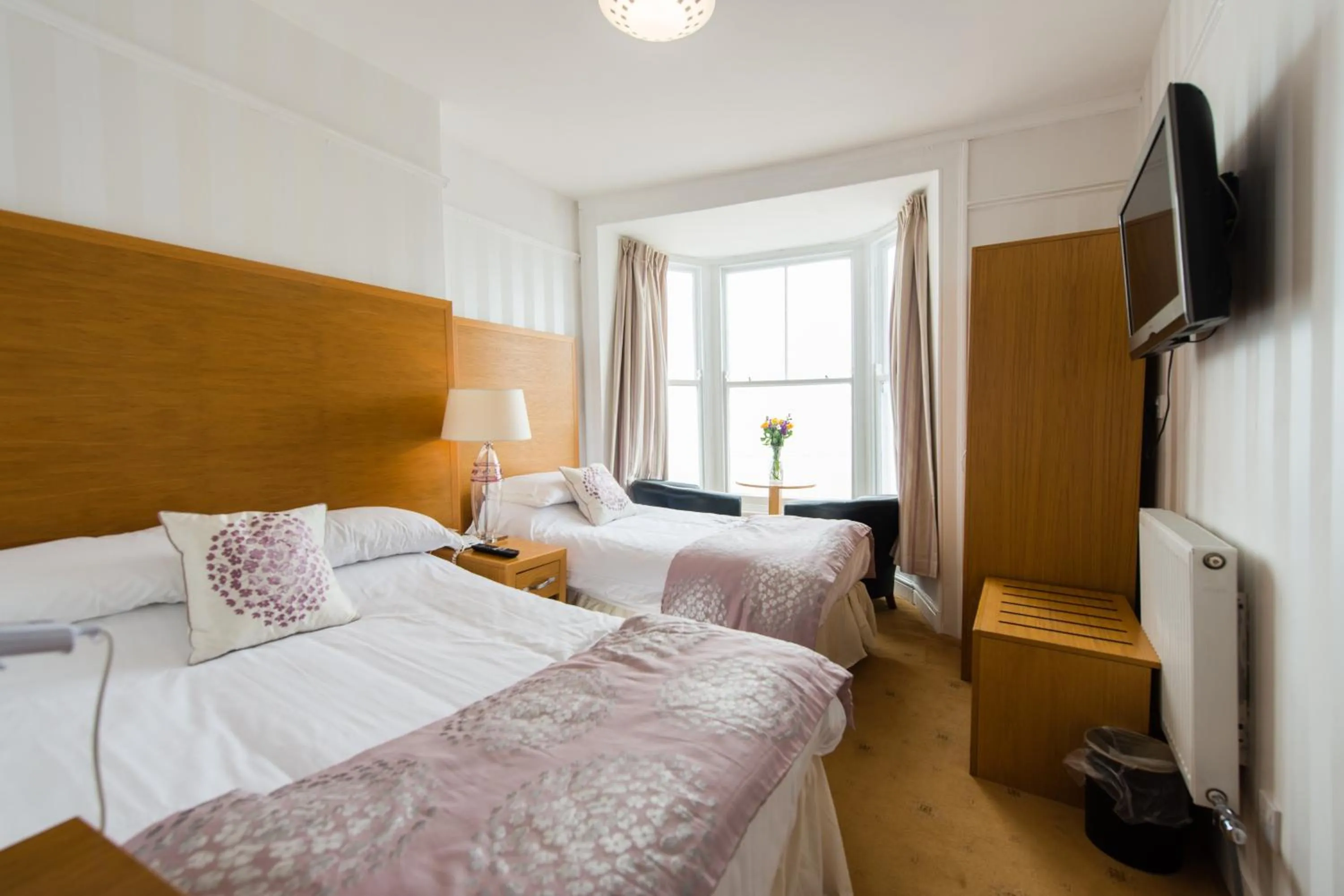 Bedroom, Bed in Gwesty'r Marine Hotel & Spa