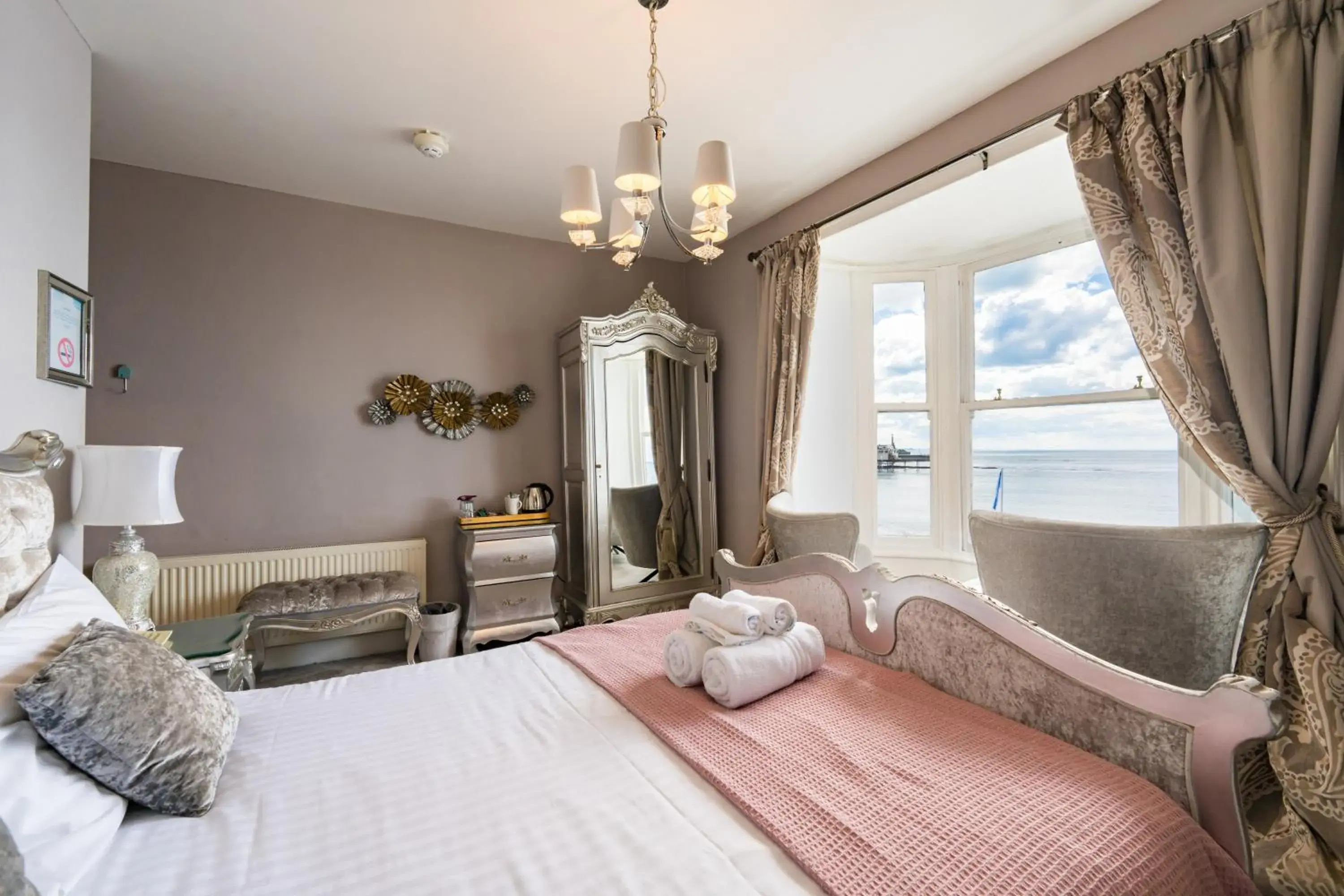 Deluxe Double or Twin Room in Gwesty'r Marine Hotel & Spa Deluxe Double or Twin Room in Gwesty'r Marine Hotel & Spa