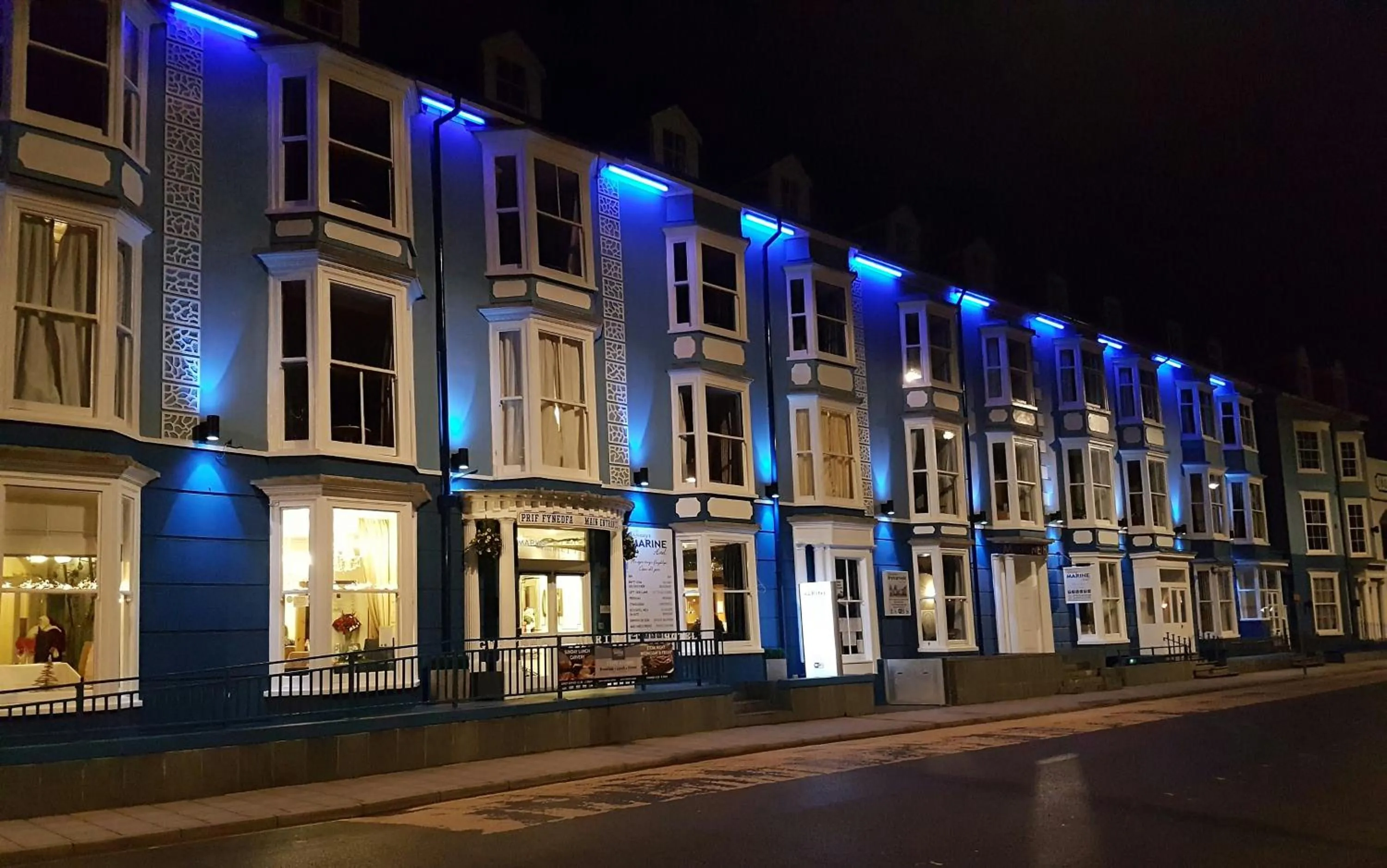 Property building in Gwesty'r Marine Hotel & Spa