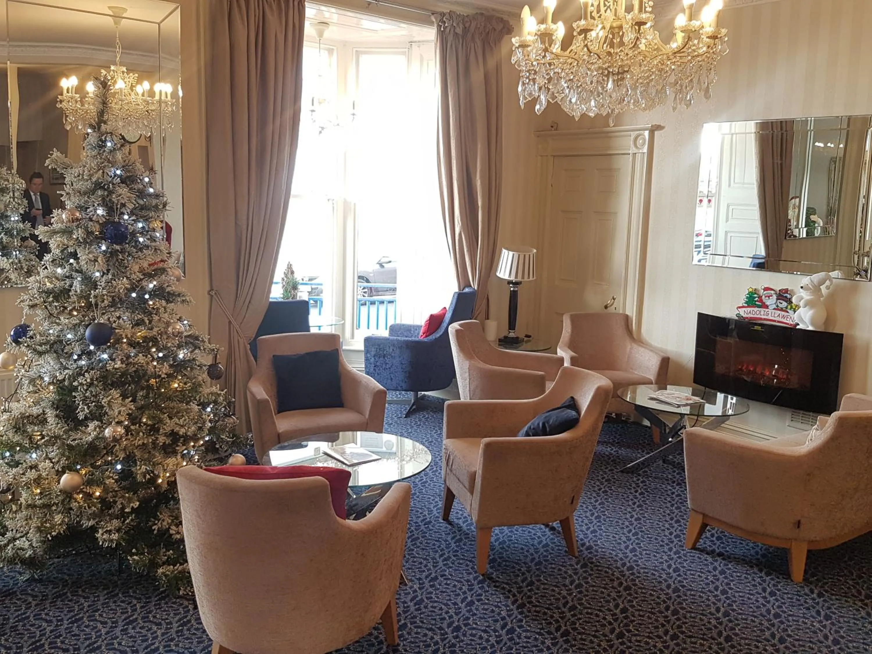 Lounge or bar in Gwesty'r Marine Hotel & Spa