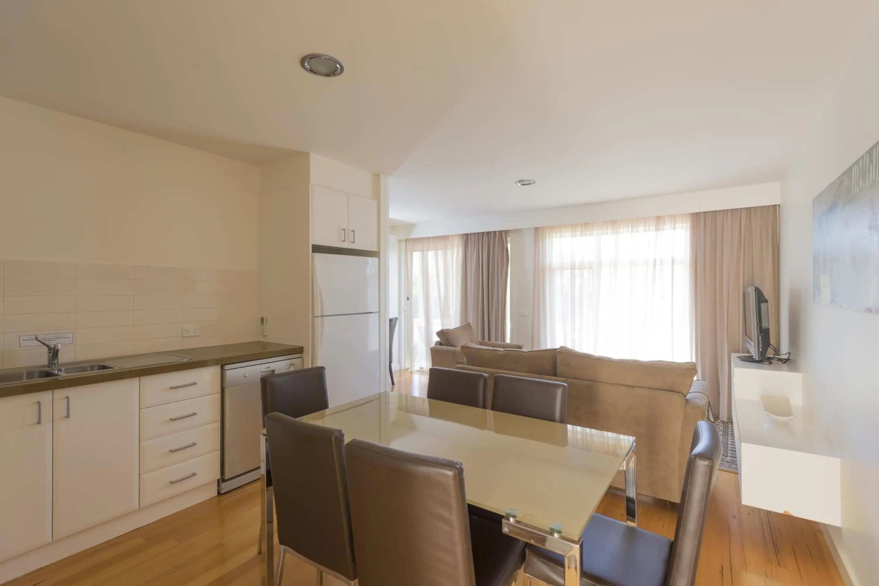 Day in Port Campbell Parkview Motel & Apartments