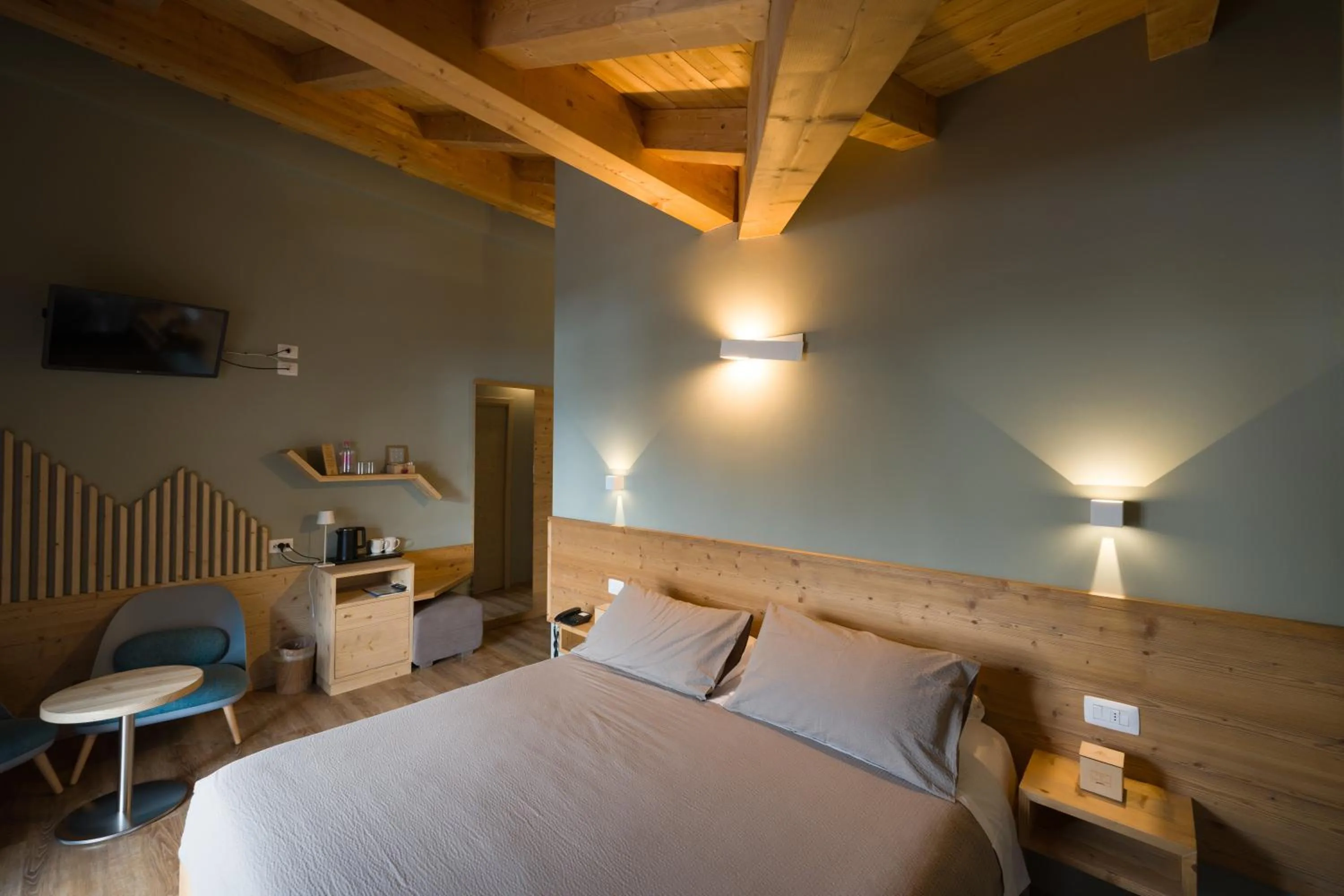 Bedroom, Bed in Alpen Chalet - Charme Mountain Hotel -