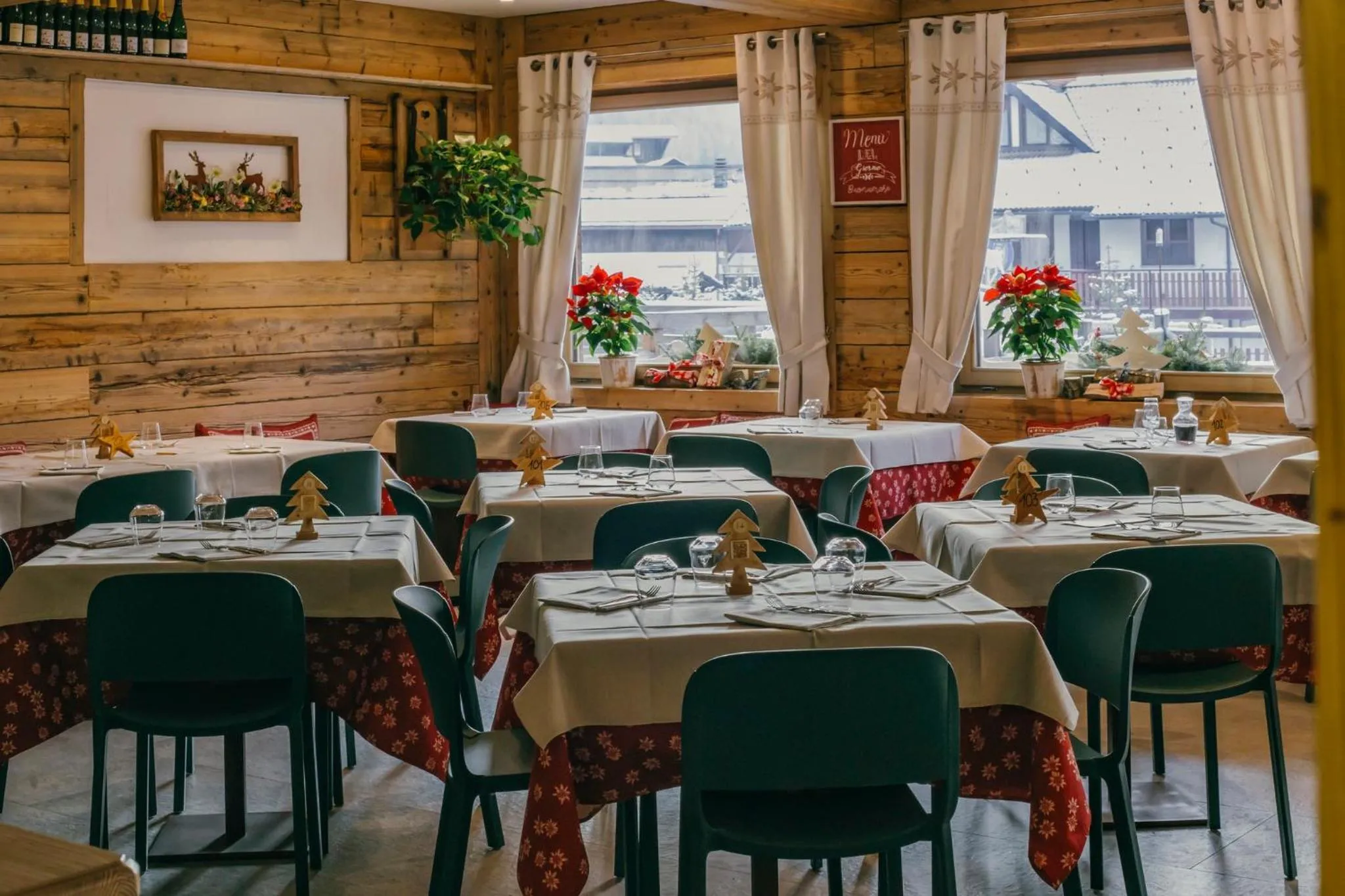 Restaurant/places to eat in Alpen Chalet - Charme Mountain Hotel -
