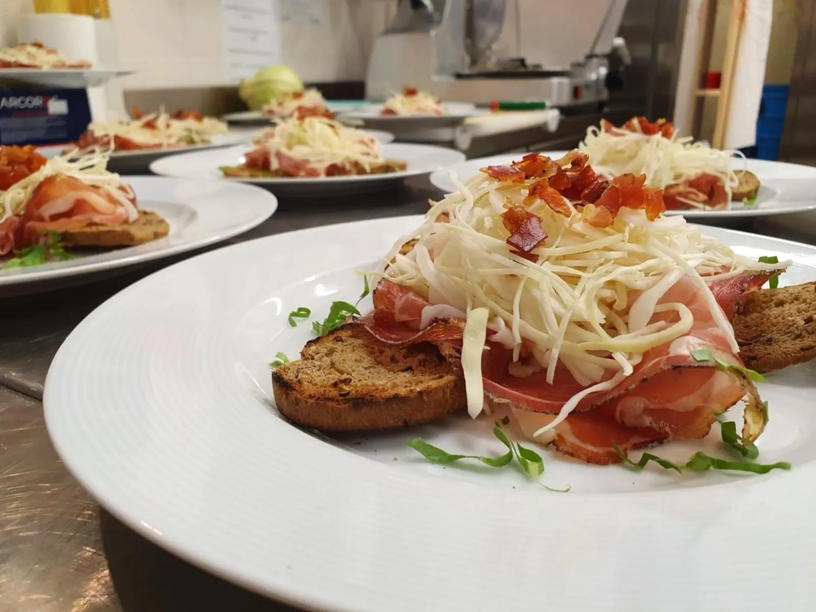 Restaurant/places to eat in Alpen Chalet - Charme Mountain Hotel -