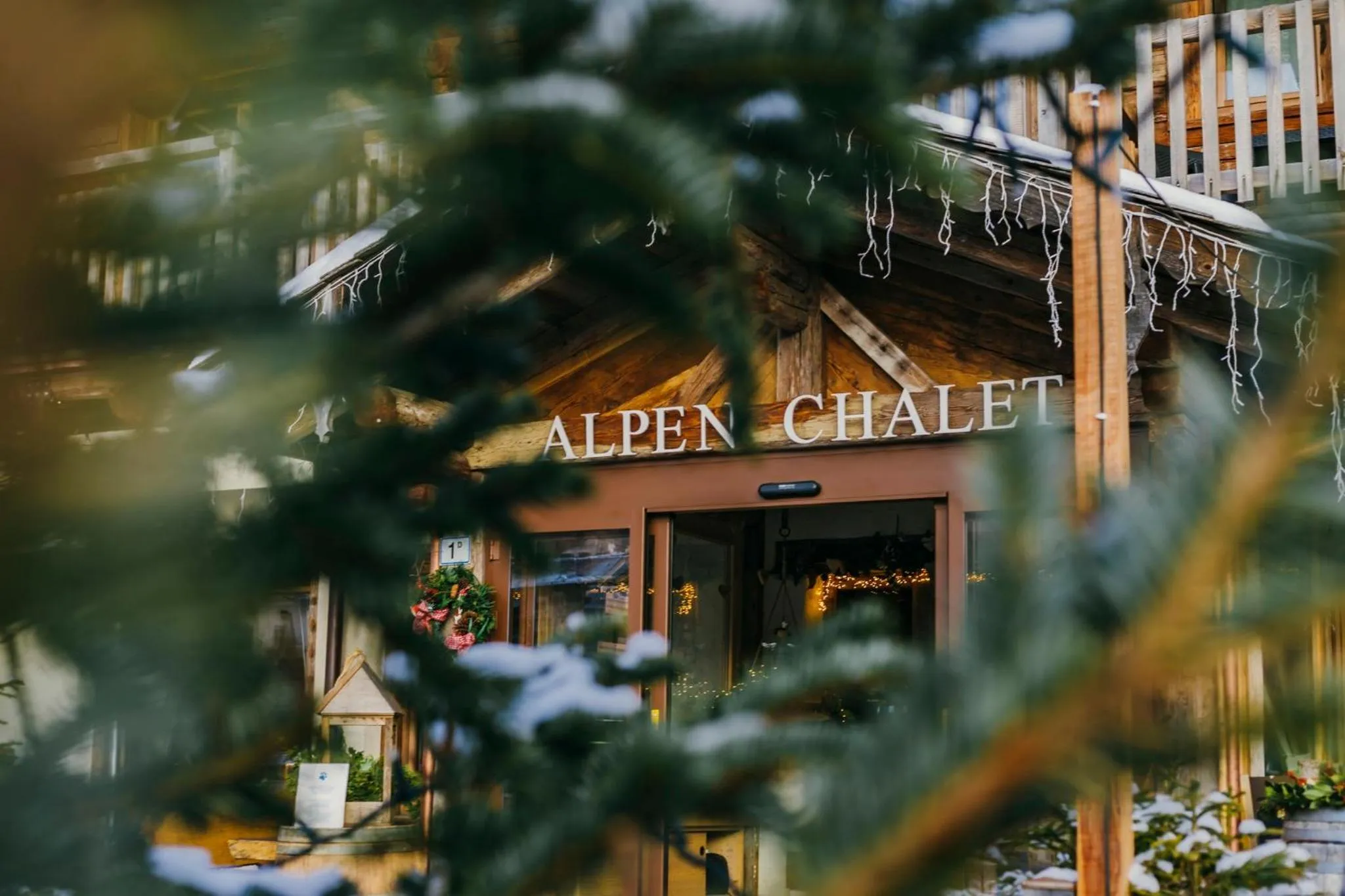 Property building in Alpen Chalet - Charme Mountain Hotel -
