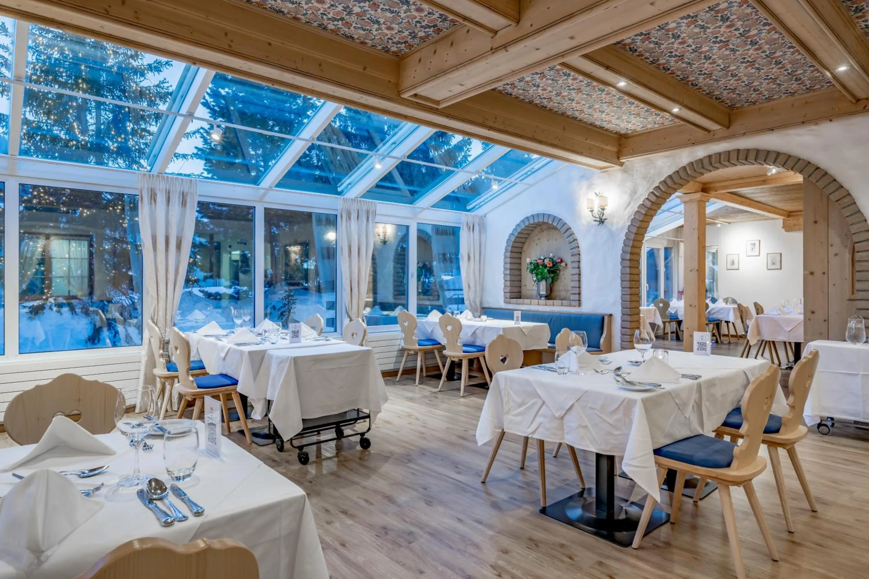 Restaurant/places to eat in Turmhotel Victoria Davos