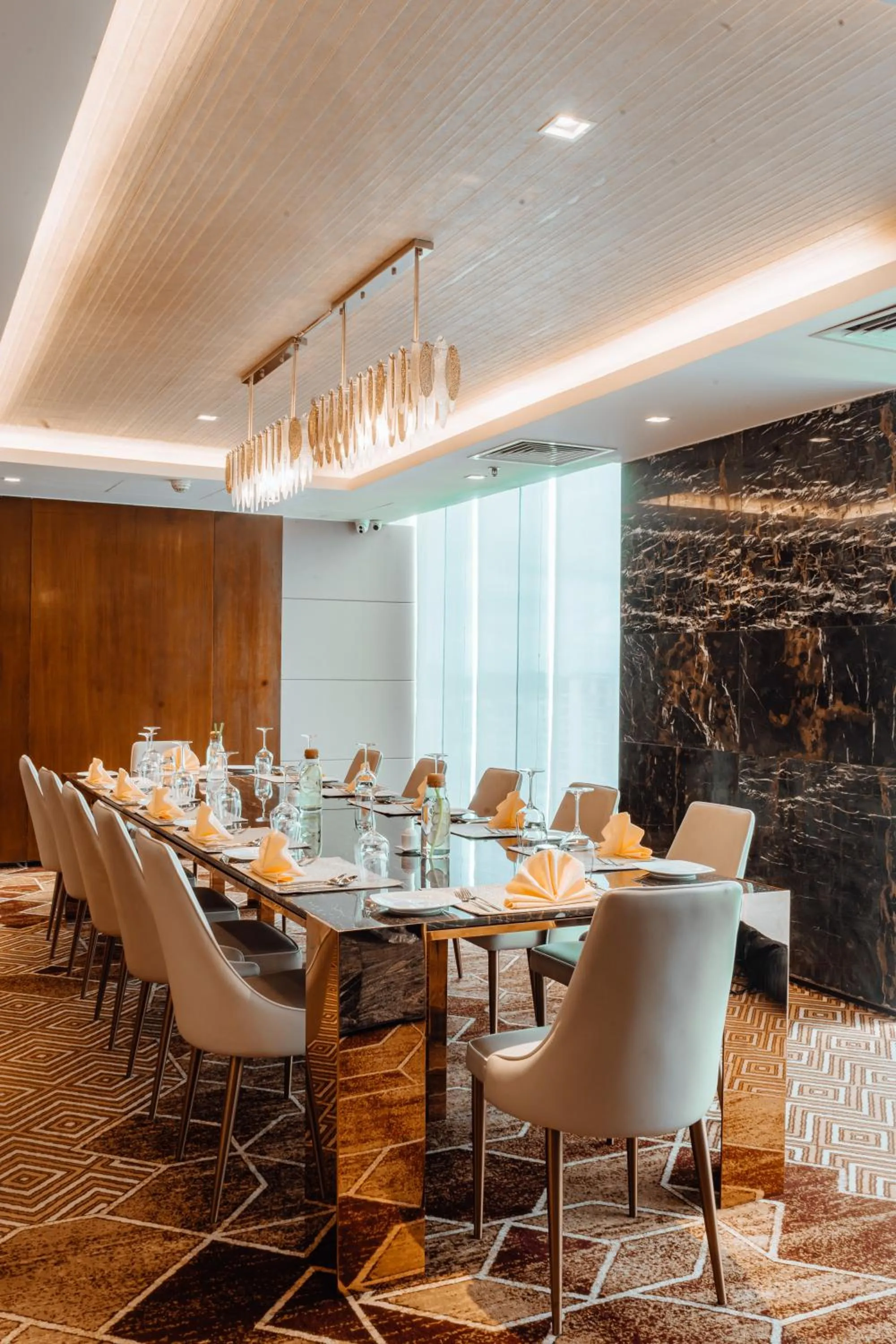 Restaurant/places to eat in The Peninsula Chittagong Limited