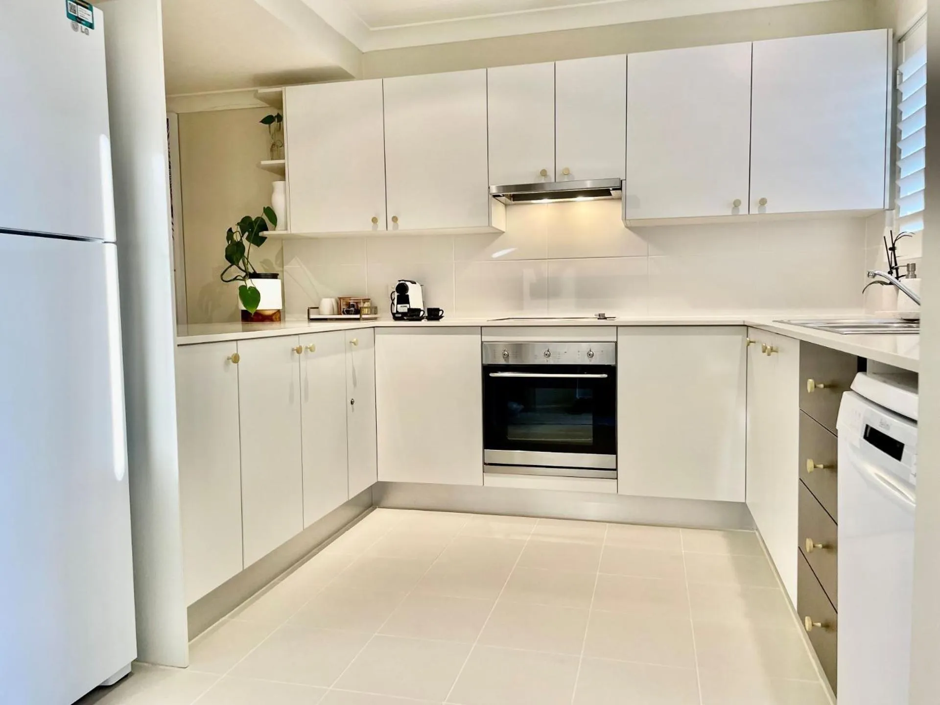 Oaks Pacific Blue 349 fantastic pool