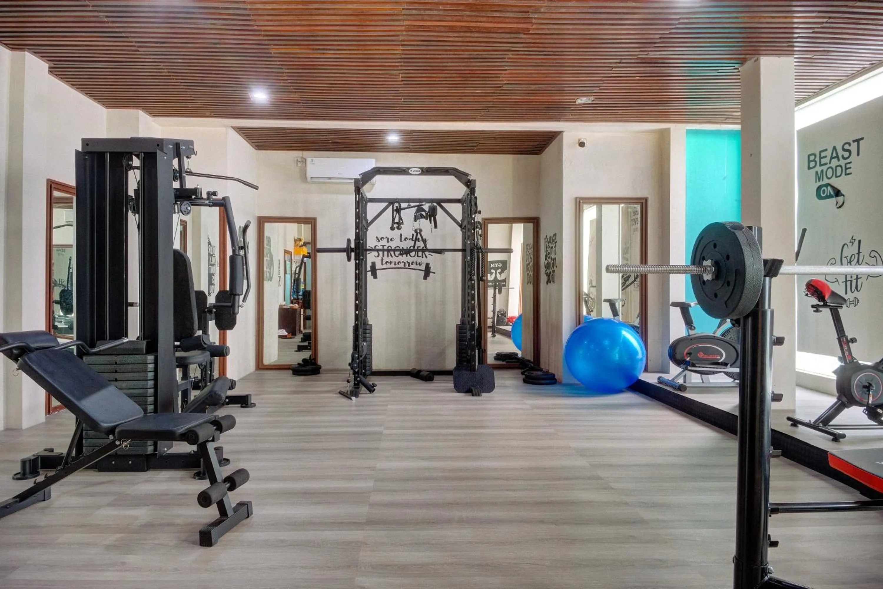Fitness centre/facilities in Avery Le Nixsun Villas Ungasan with Free access to Gym center by Waringin Hospitality