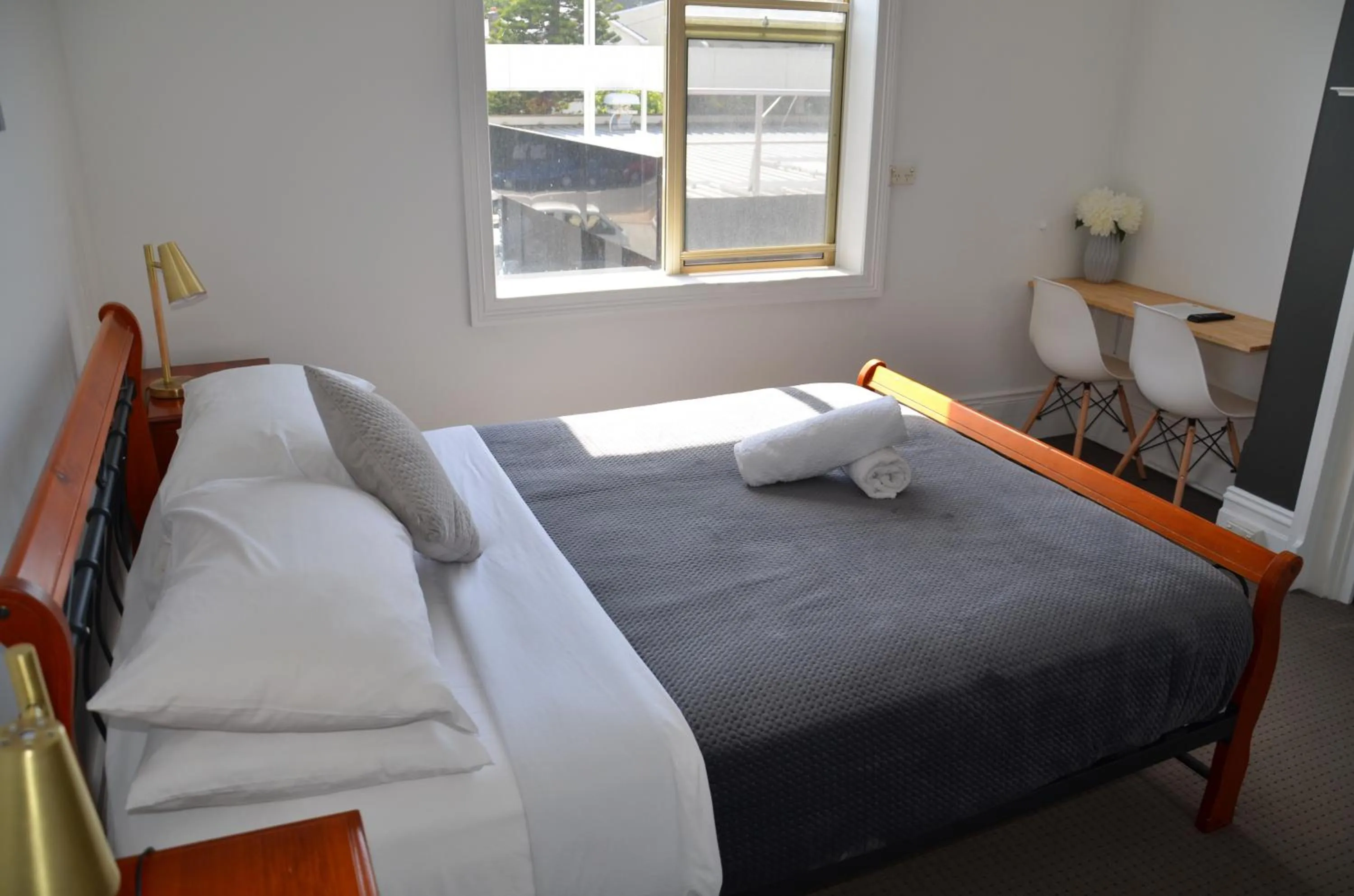 Bed in Manly Beach Guesthouse