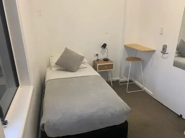 Deluxe Single Room with Sea View in Manly Beach Guesthouse Deluxe Single Room with Sea View in Manly Beach Guesthouse