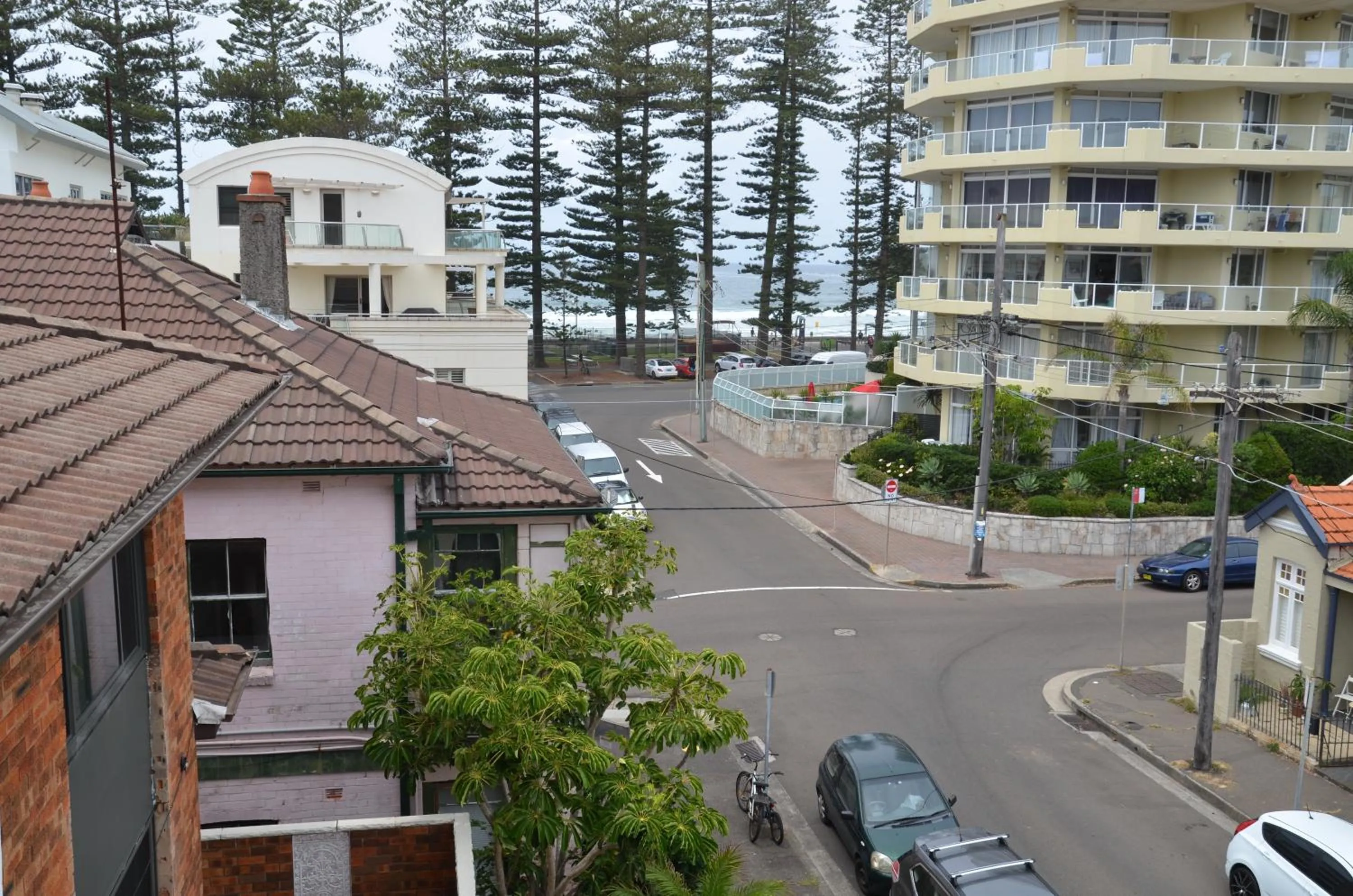 Property building in Manly Beach Guesthouse
