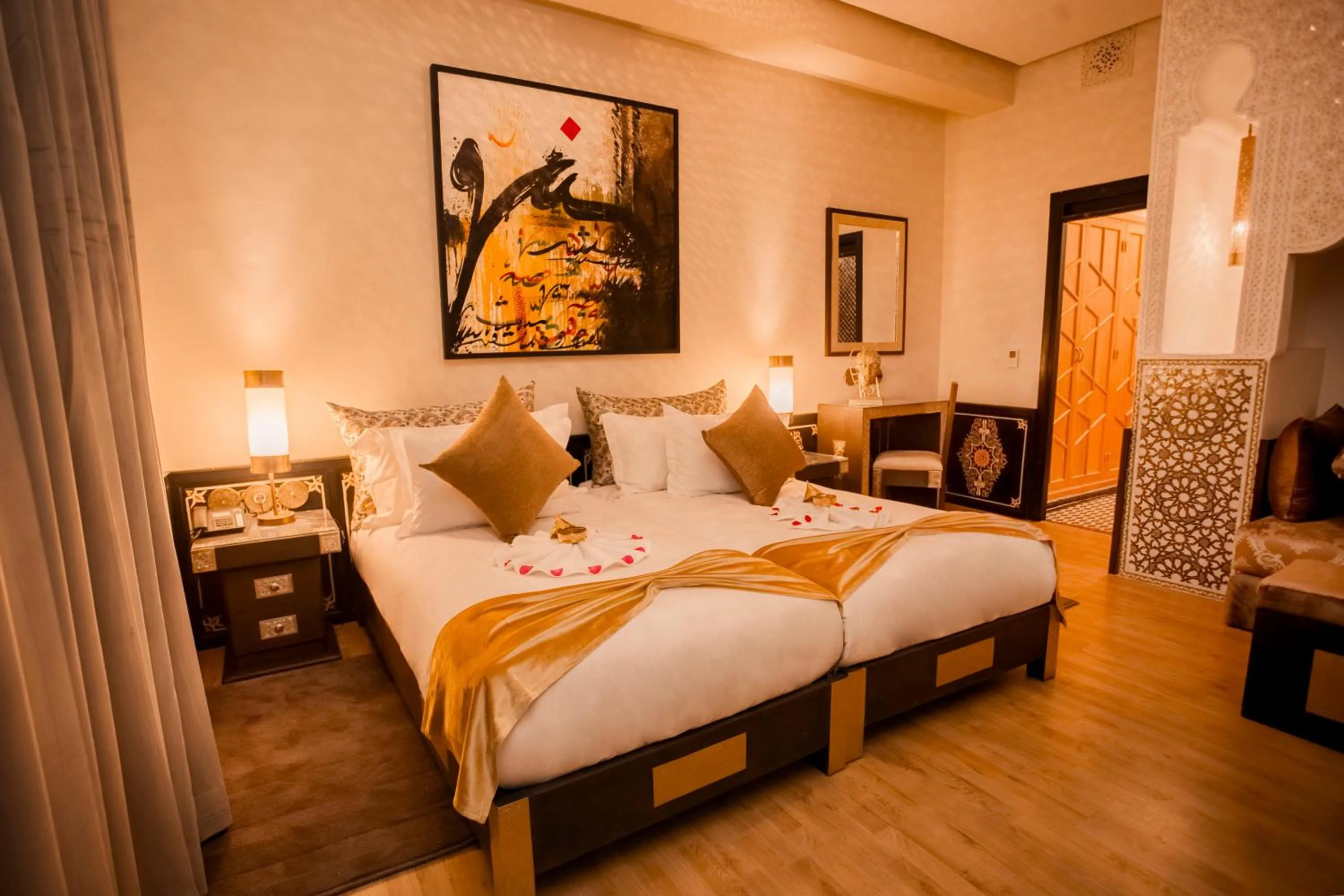 Property building, Bed in Palais Dar Si Aissa ALL-SUITES