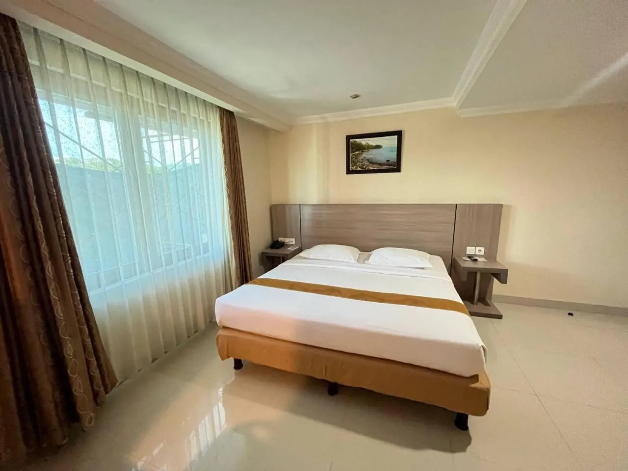 Bed in Manise Hotel