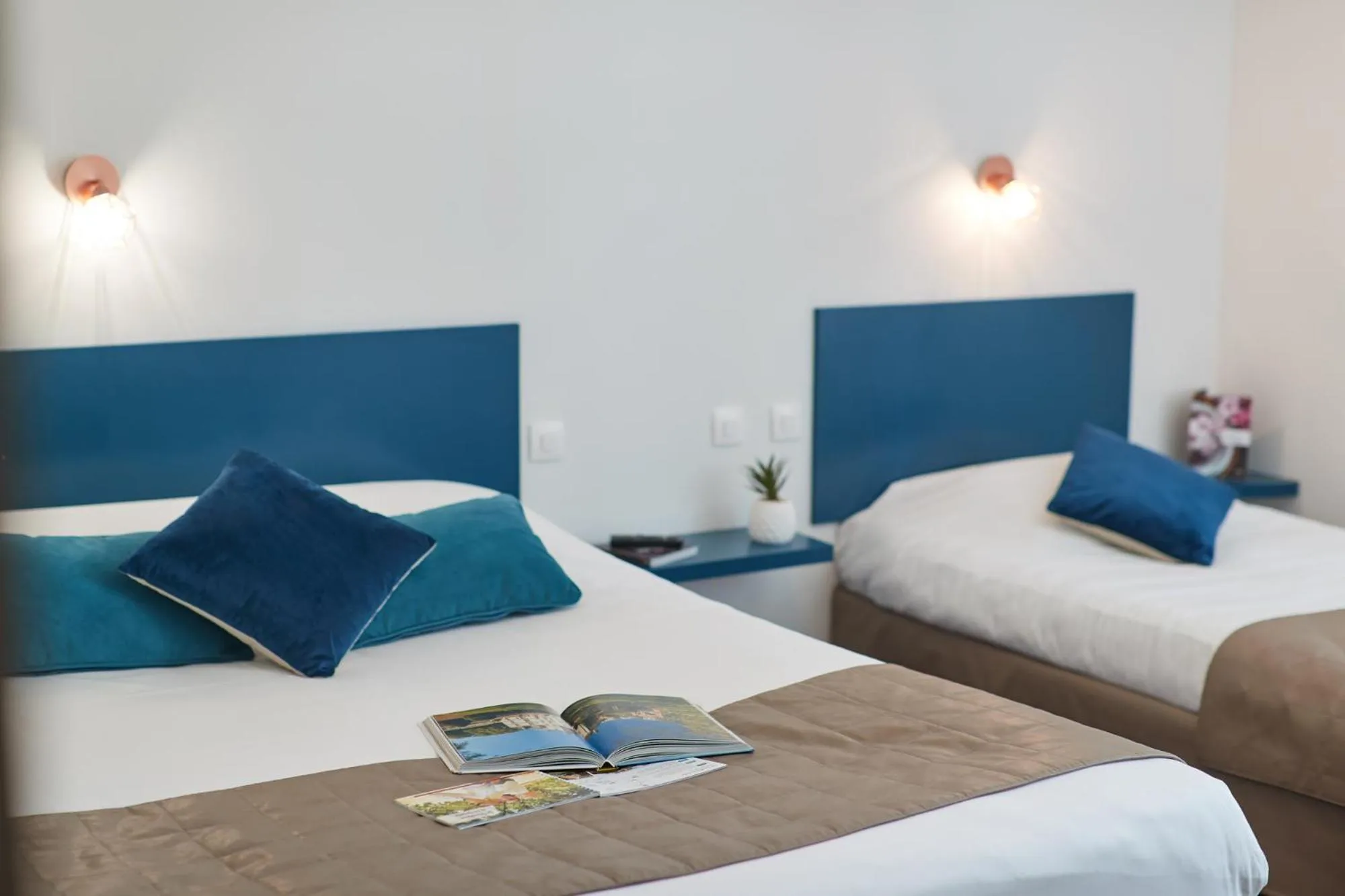 Decorative detail, Bed in Hotel De La Pommeraie