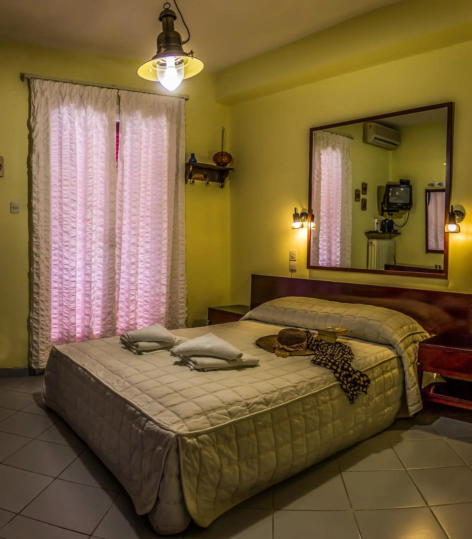 Photo of the whole room, Bed in Hotel Mato