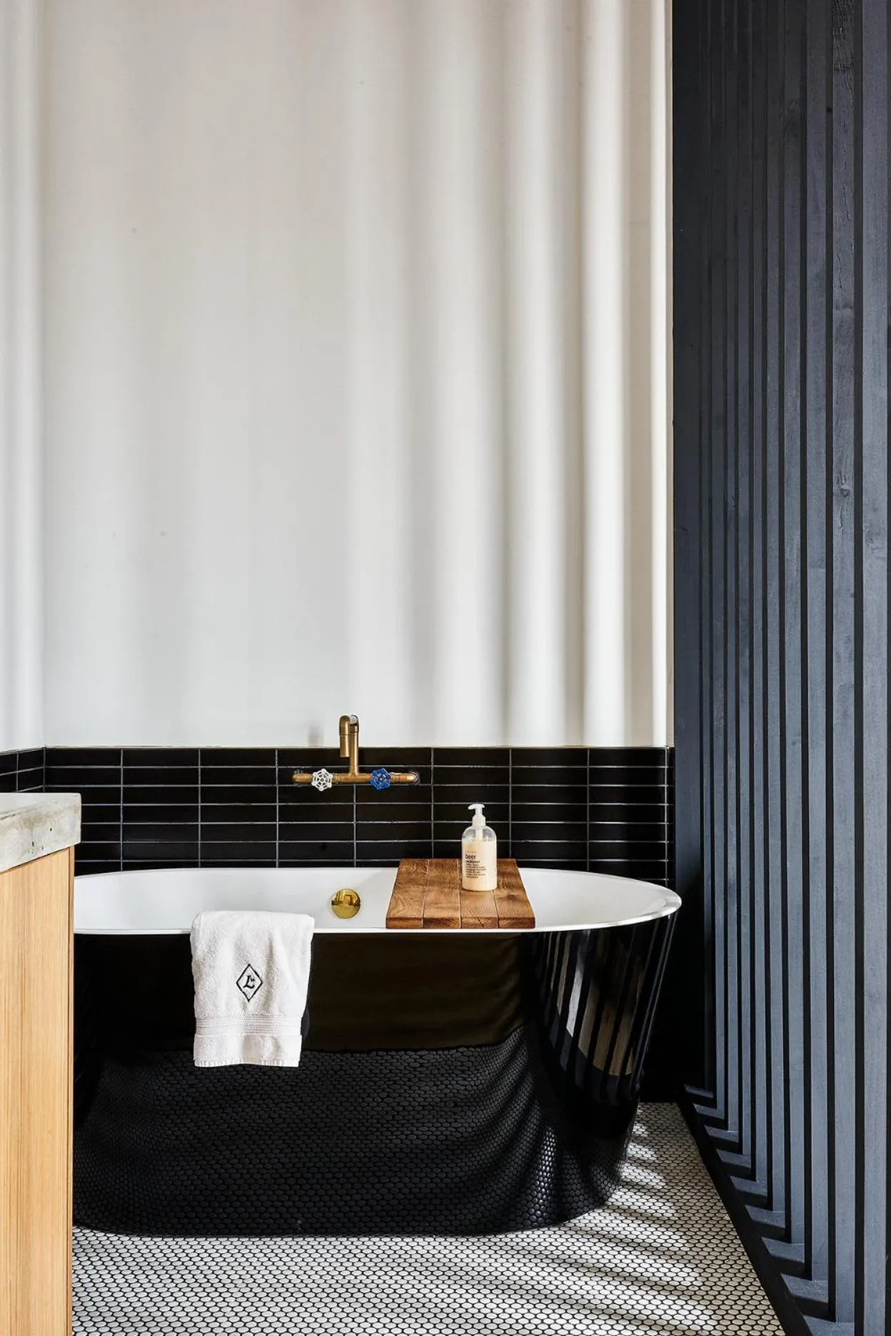 Bedroom in Lokal Hotel Fishtown