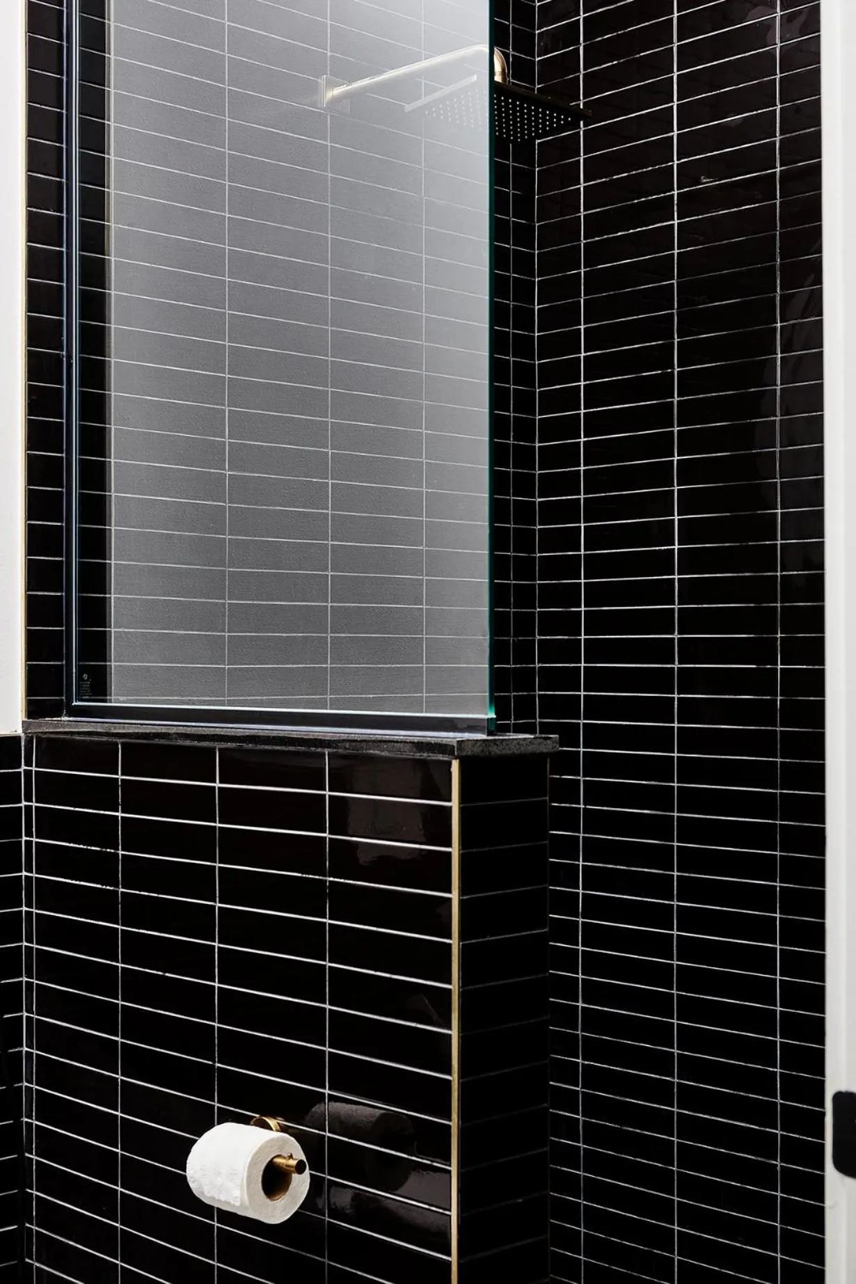 Shower in Lokal Hotel Fishtown