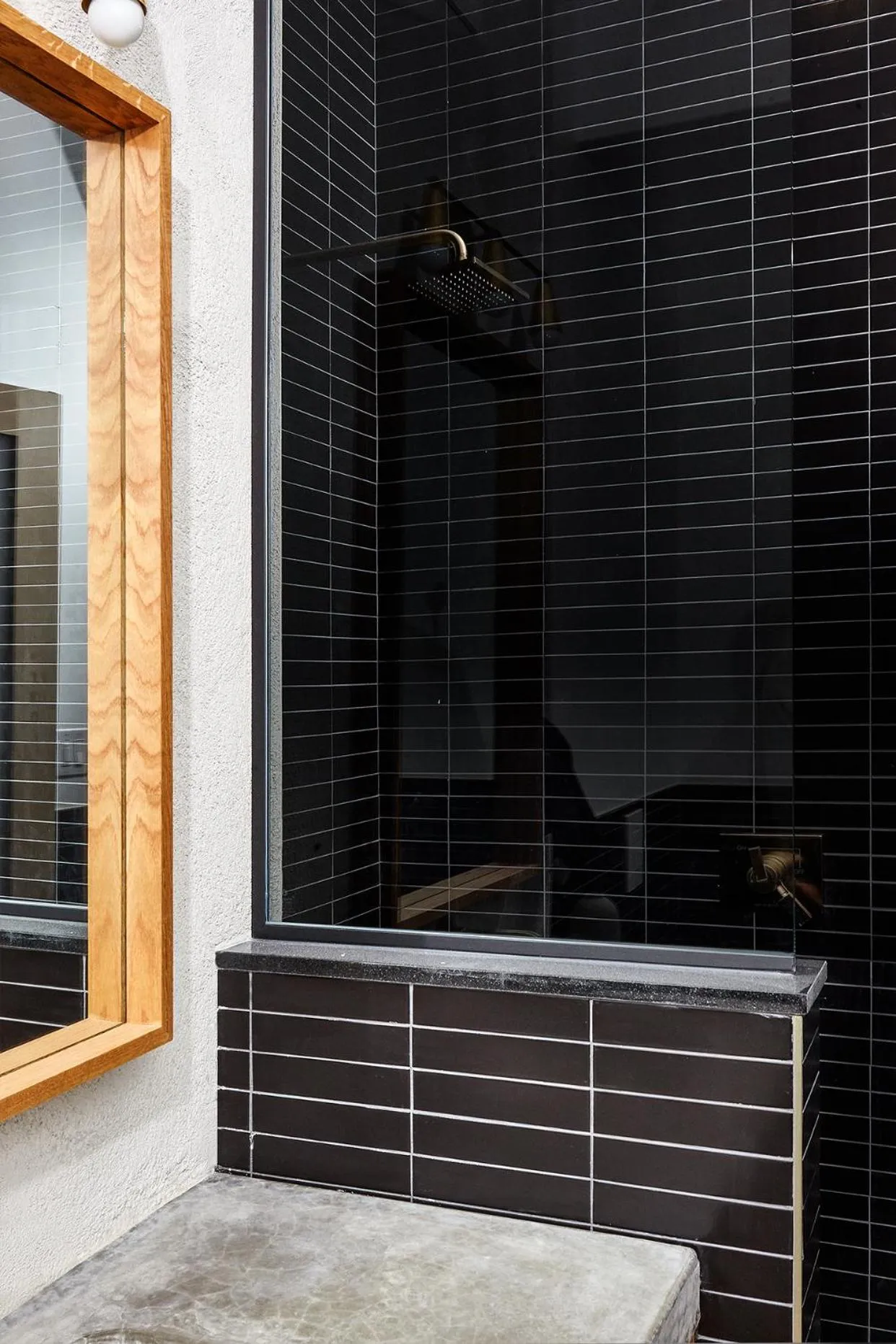 Shower in Lokal Hotel Fishtown