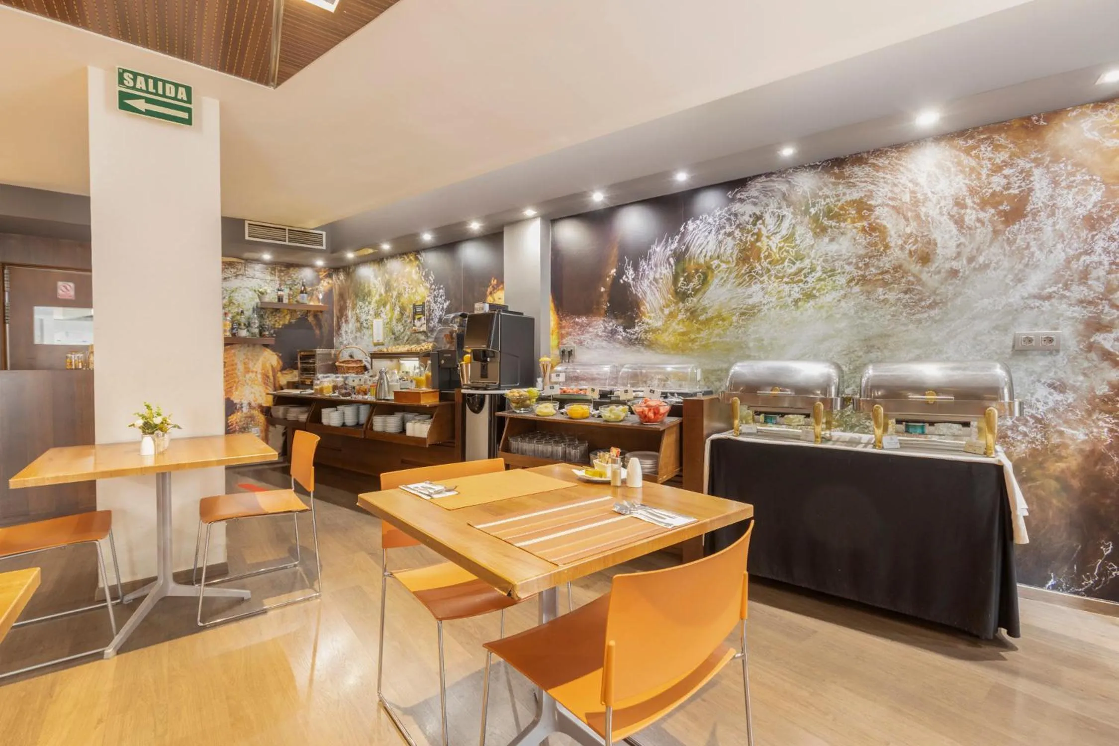 Breakfast in BIBO Hotel Recogidas