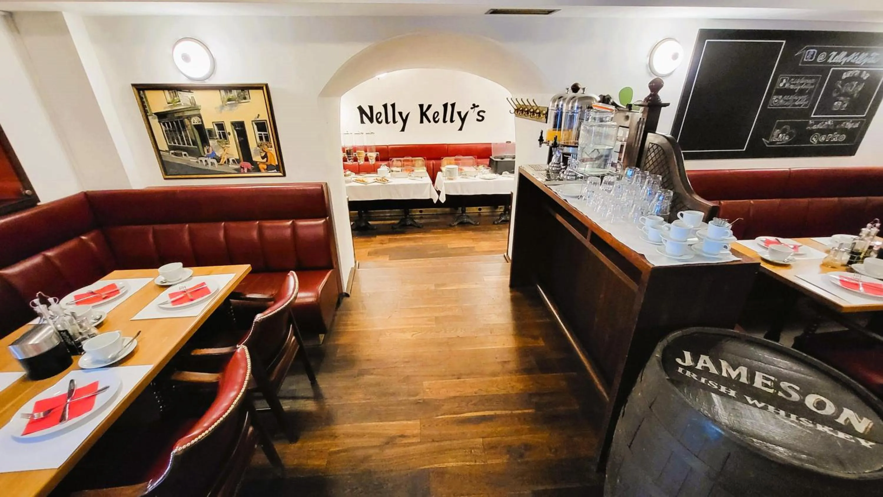 Breakfast in Hotel Nelly Kellys