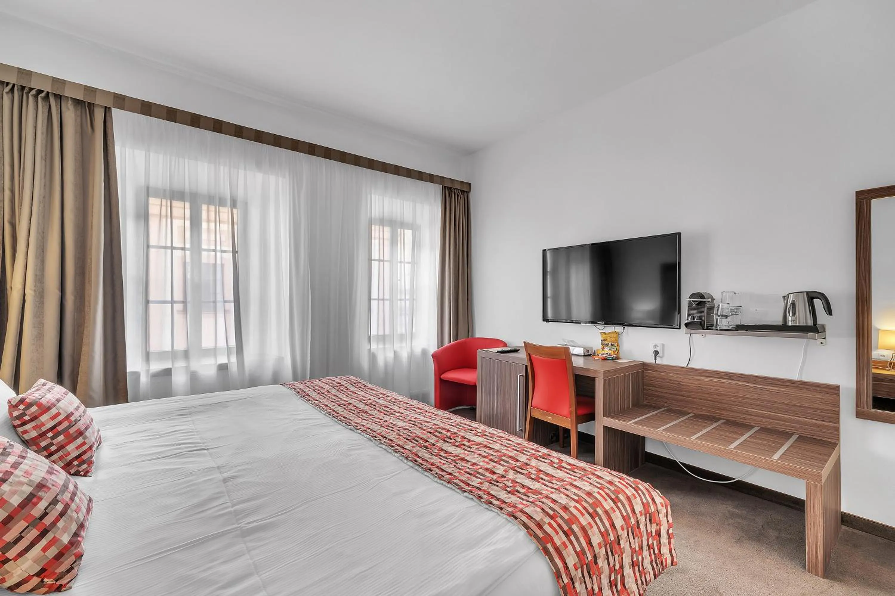 Photo of the whole room, Bed in Hotel Nelly Kellys