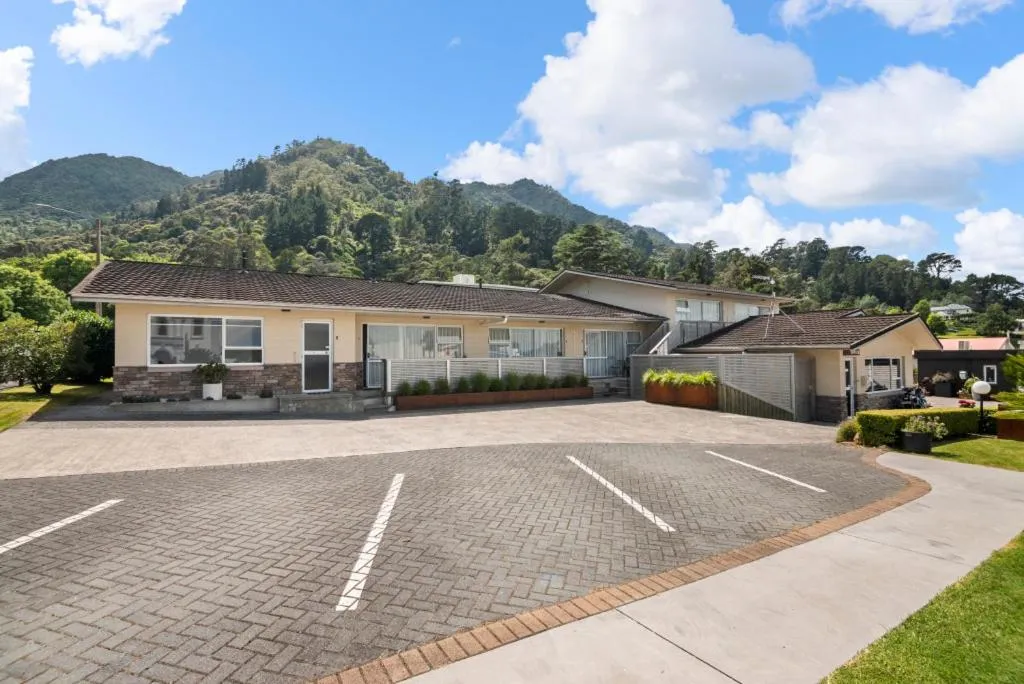 Property building in Te Aroha Motel