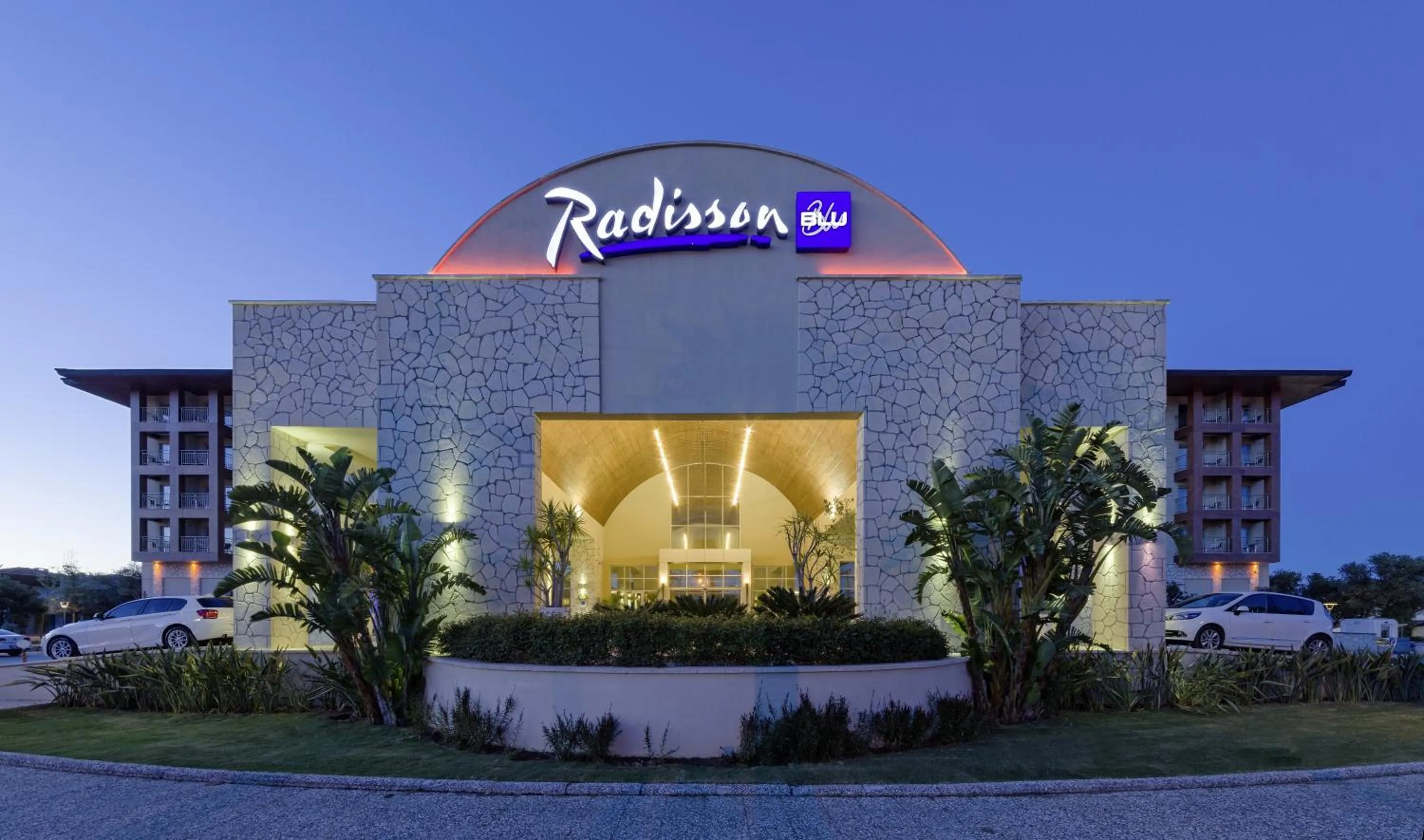 Facade/entrance in Radisson Blu Resort & Spa Cesme