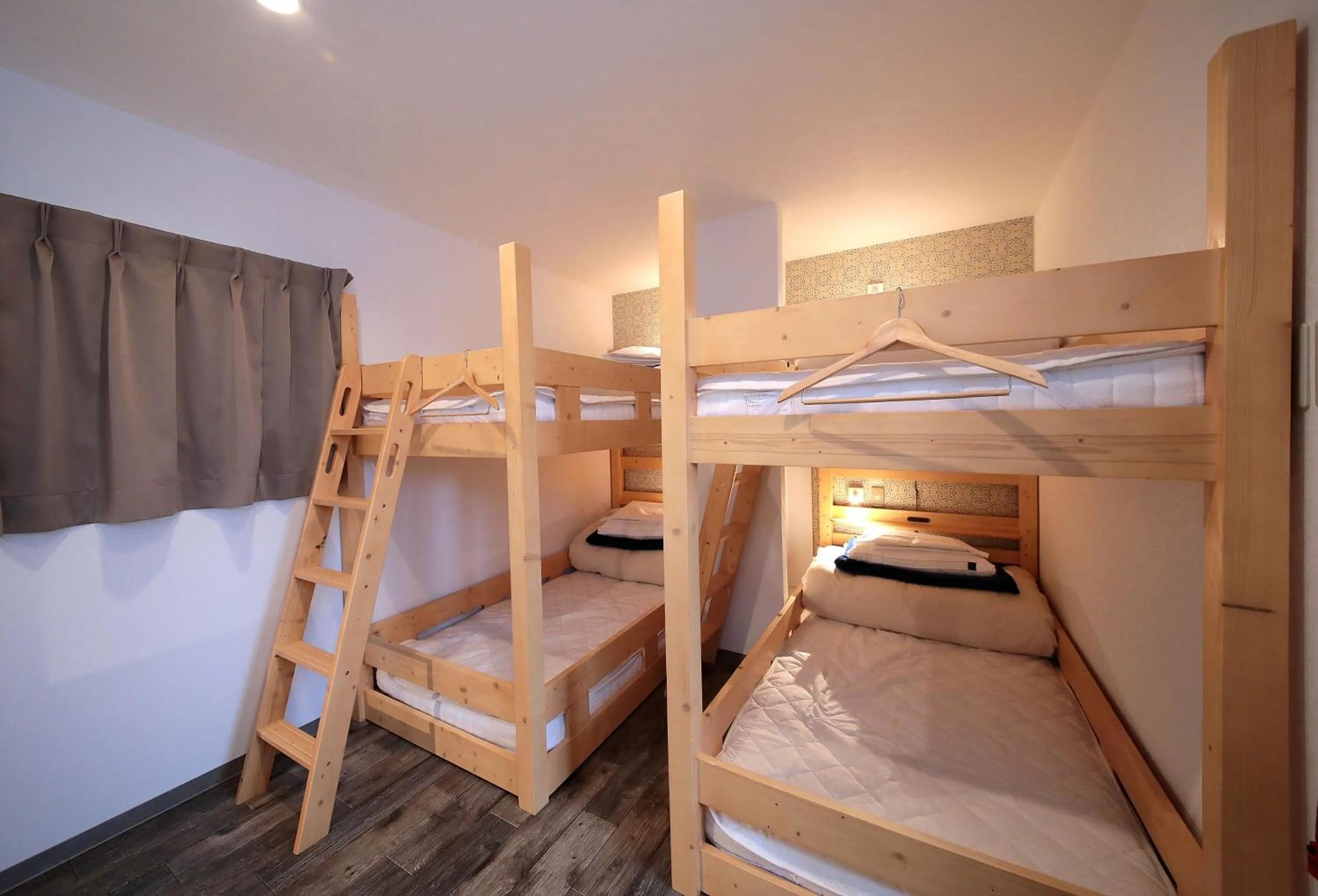 bunk bed, Bed in Trip & Sleep Hostel