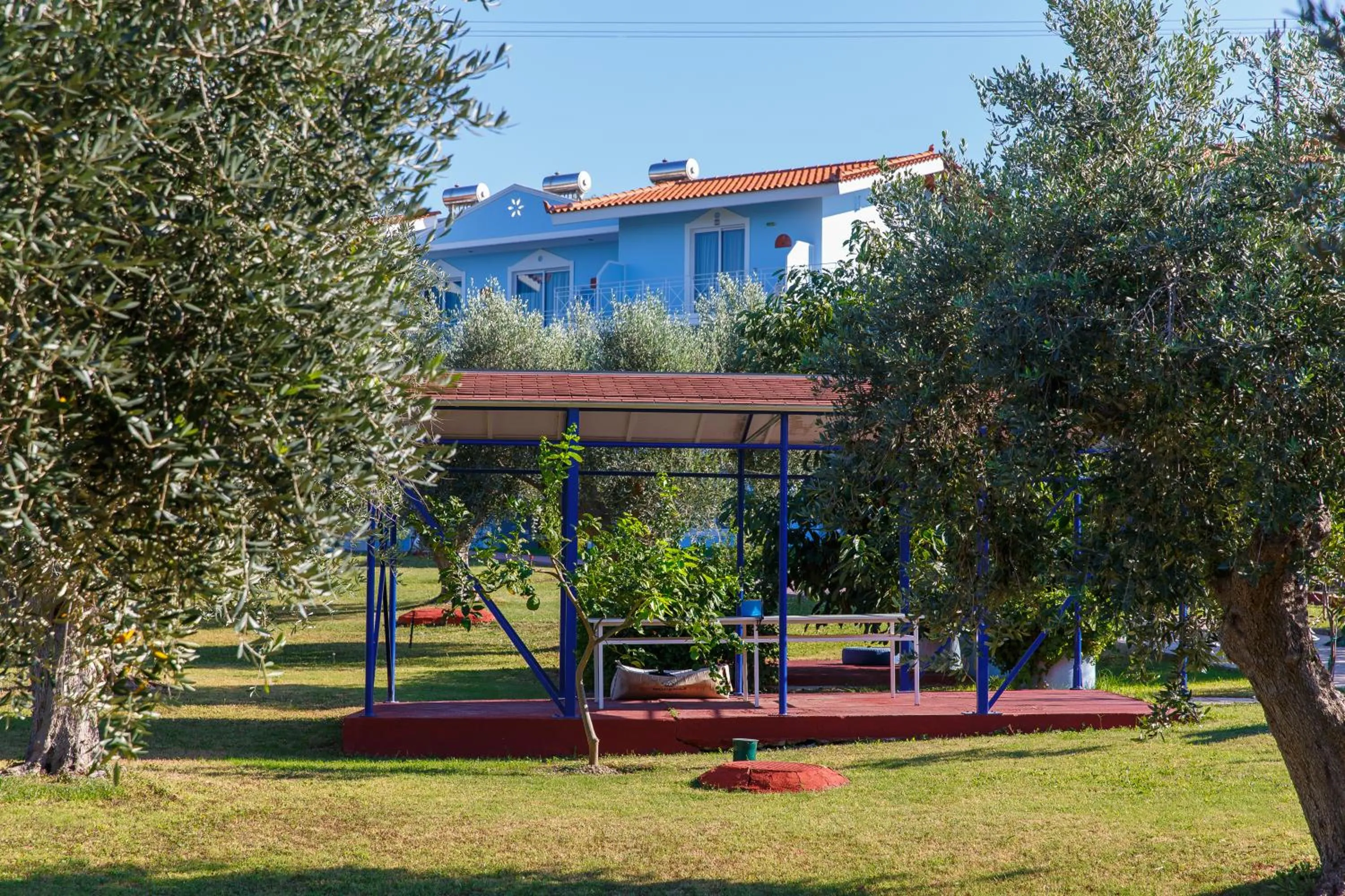 Garden in Filoxenia Apartments & Studios