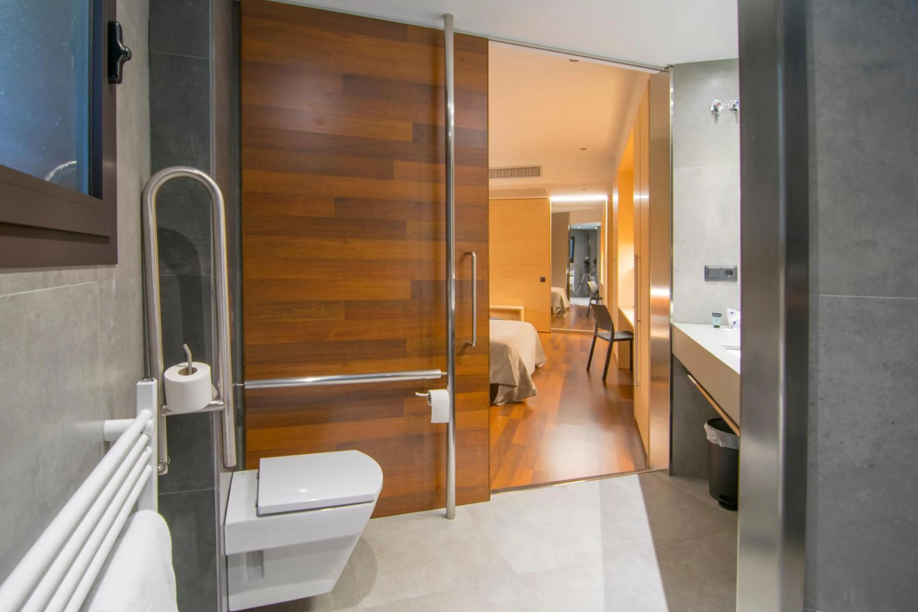 Bathroom in Hotel America Igualada