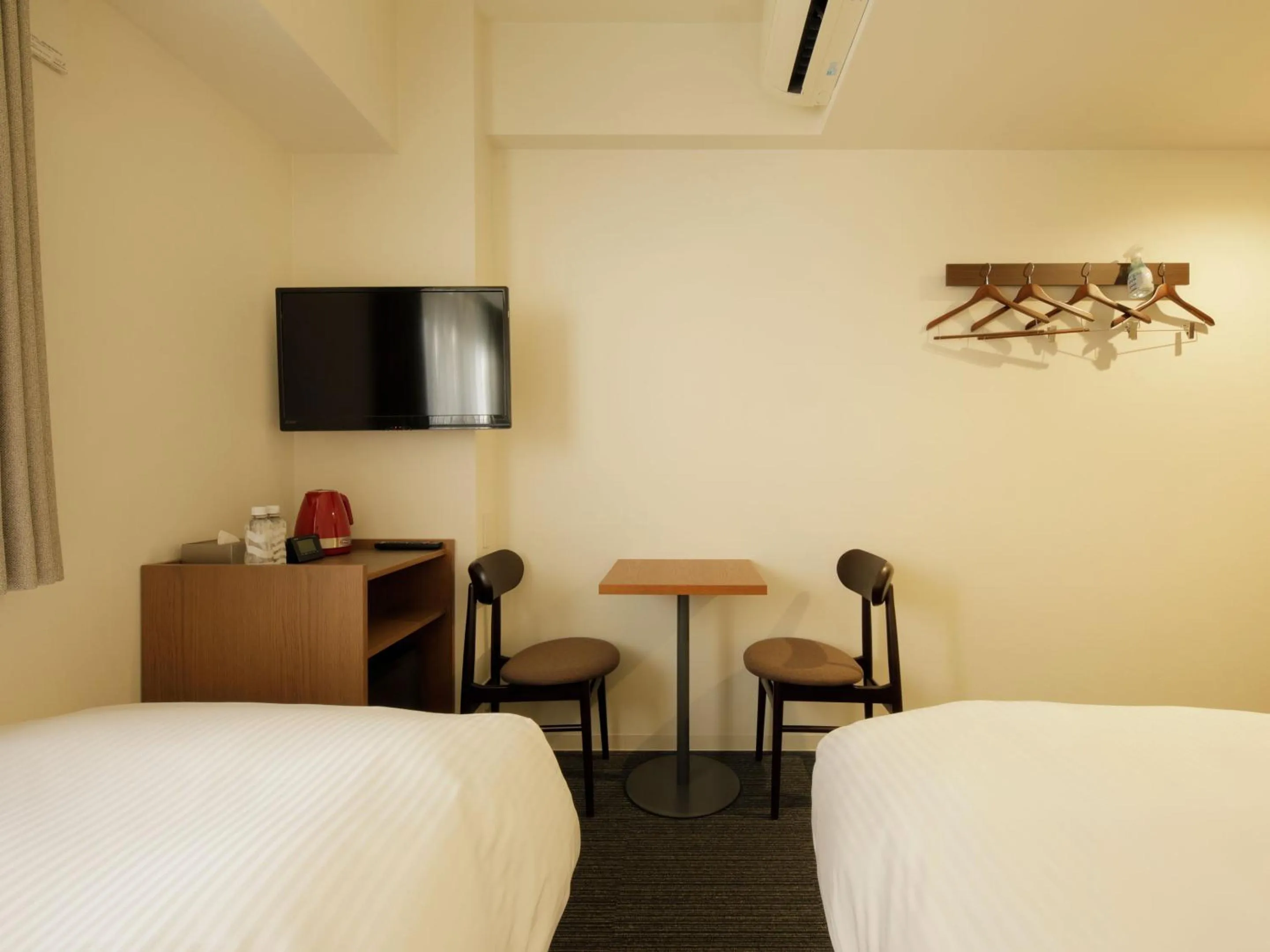 Photo of the whole room, Bed in Smart Place Inn Kyoto Shijo Horikawa