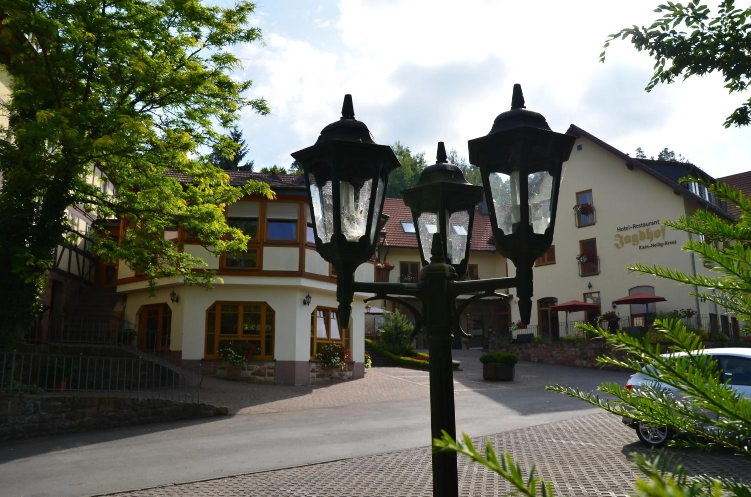 Property building in Jagdhof Klein Heilig Kreuz