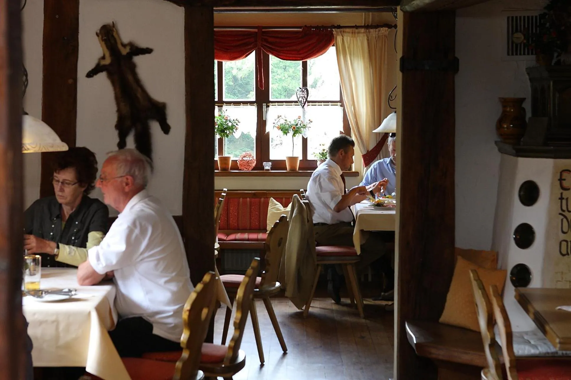 Restaurant/places to eat in Jagdhof Klein Heilig Kreuz