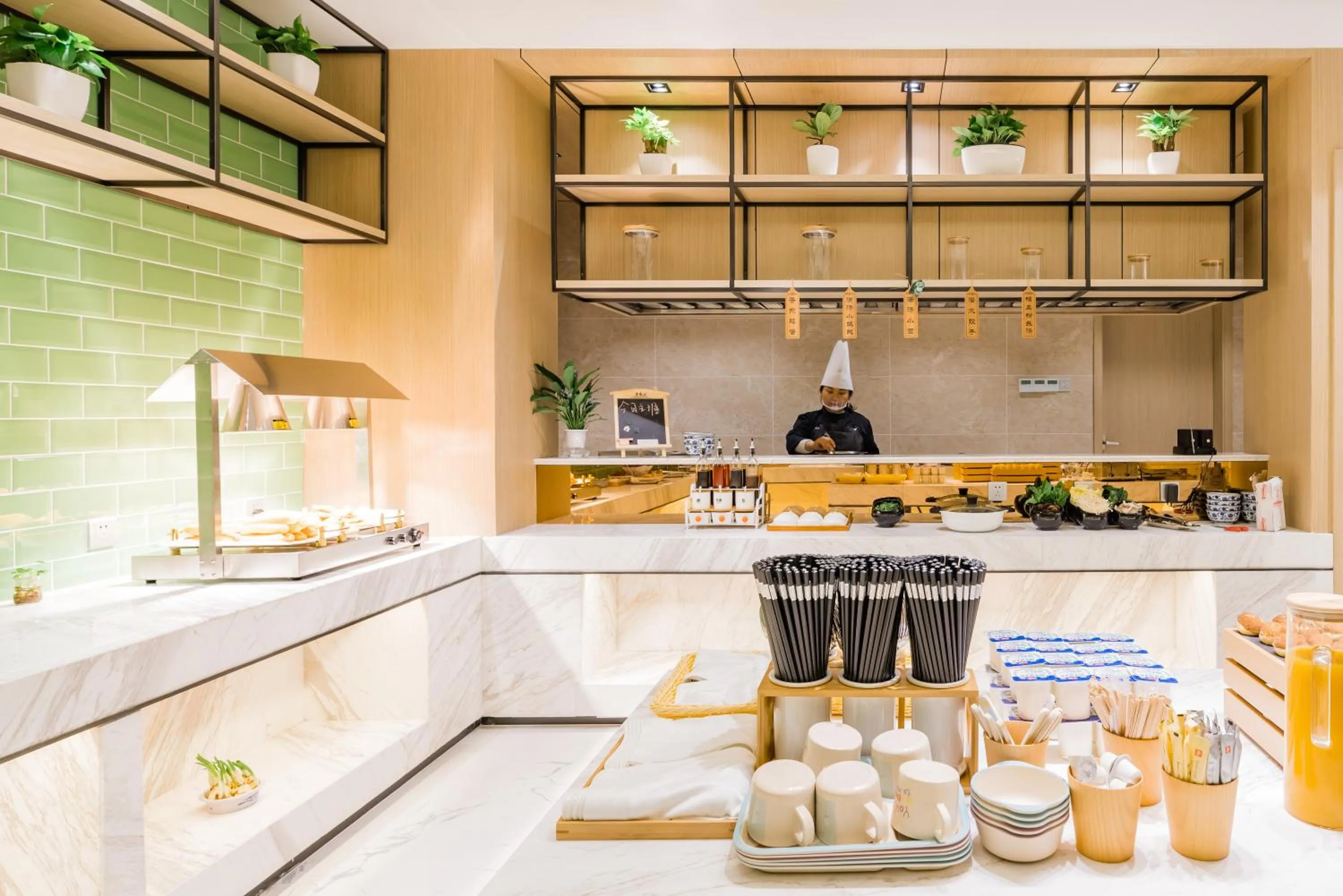 Atour Hotel (Nanjing Xingang Development Area)