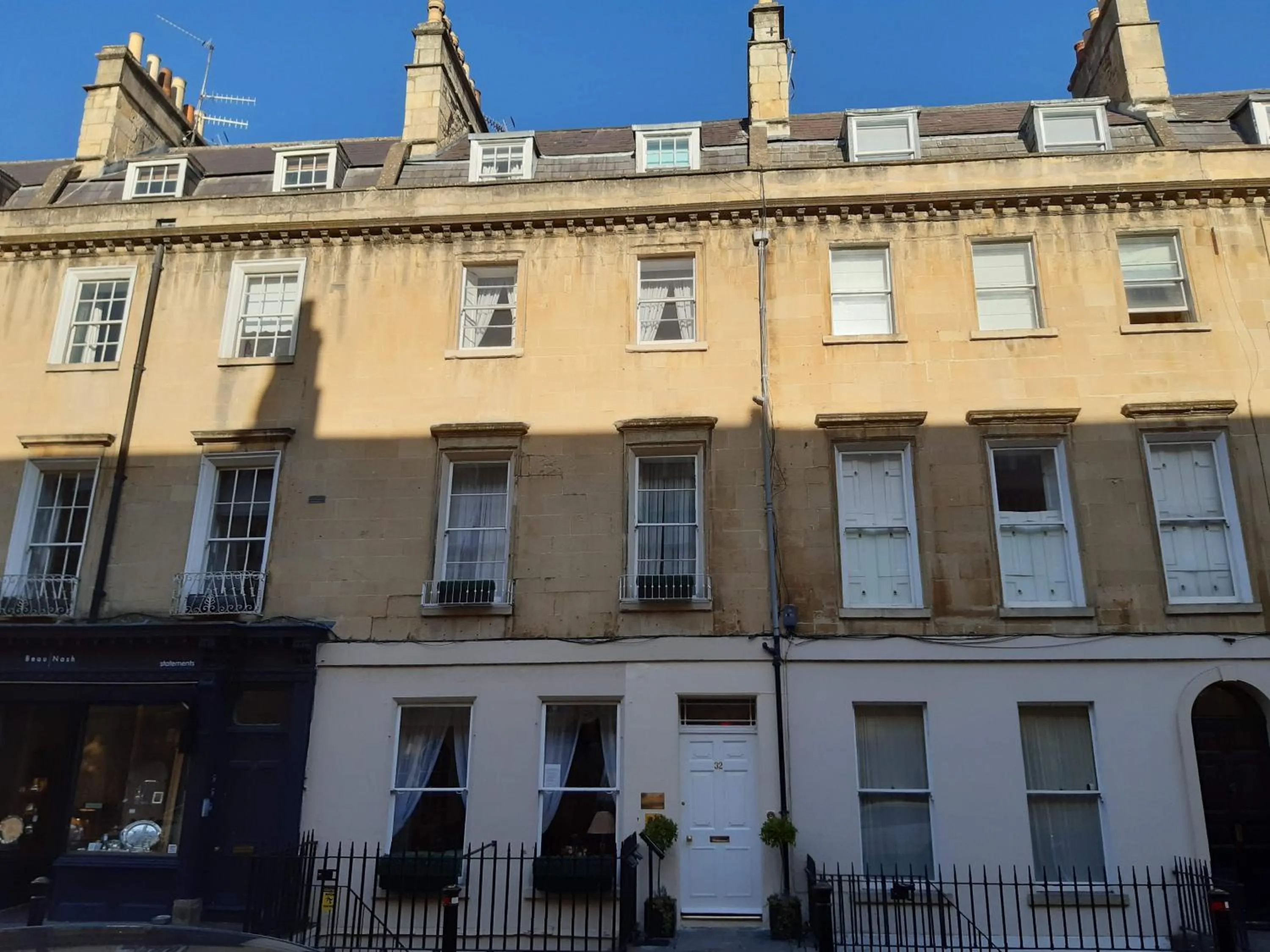 Property building in Brocks