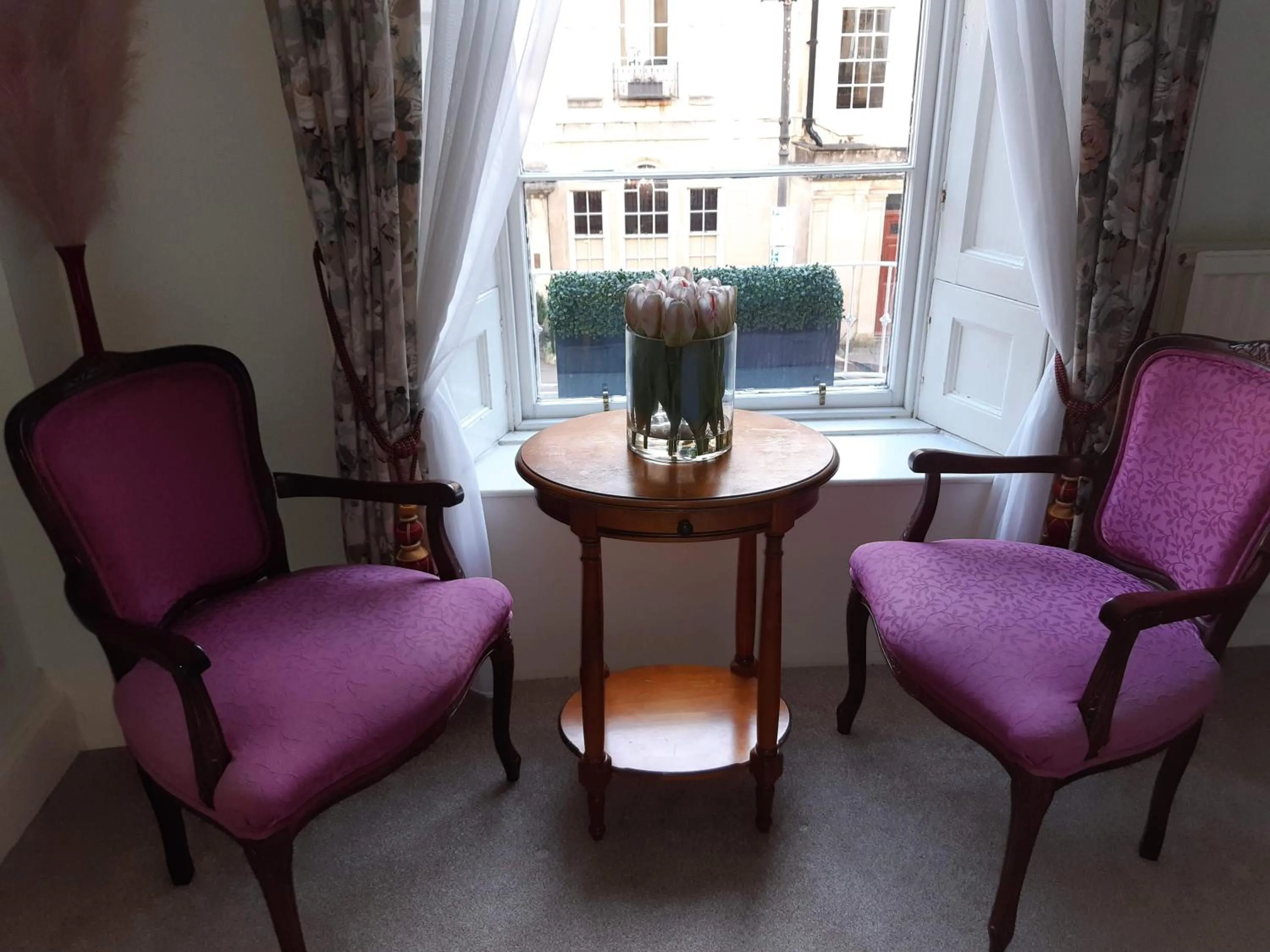 Seating area in Brocks